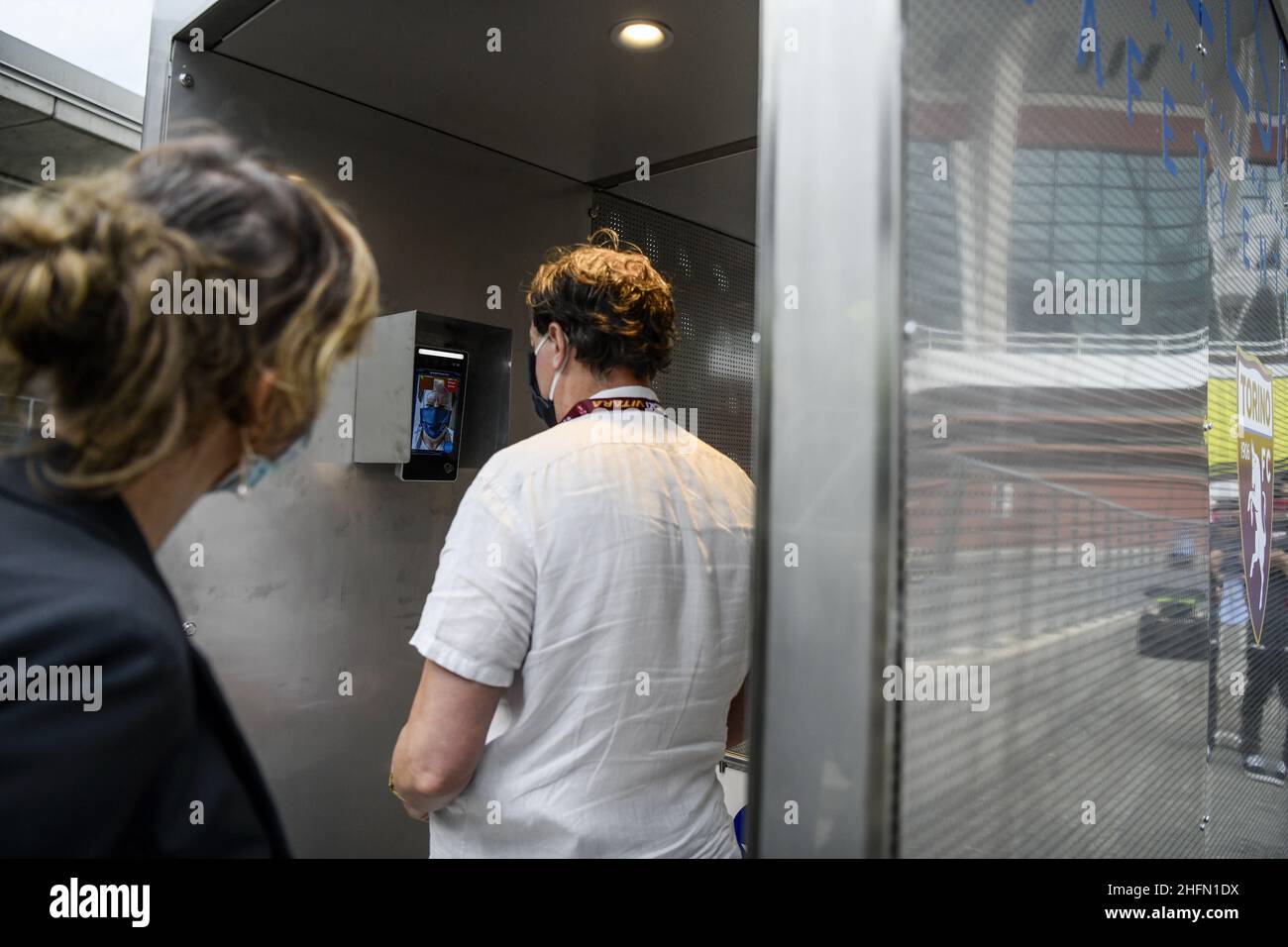 Marco Alpozzi/LaPresse 22 luglio 2020 Torino, Italia sport soccer Torino Vs Hellas Verona - Campionato Italiano di Calcio Lega A TIM 2019/2020 - Stadio Olimpico Grande Torino nella foto: Lo Stadio Olimpico Grande Torino è la prima Serie A ad installare e testare il nuovo ‘Feel Safe’ Sistema, a partire da stasera con Torino-Verona, per il mondo post-COVID. Foto Stock