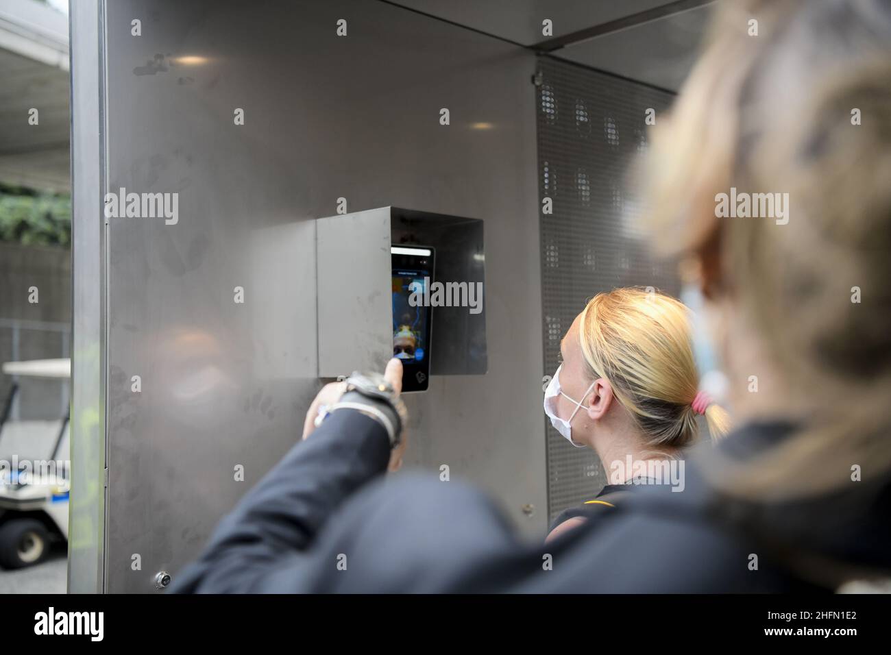 Marco Alpozzi/LaPresse 22 luglio 2020 Torino, Italia sport soccer Torino Vs Hellas Verona - Campionato Italiano di Calcio Lega A TIM 2019/2020 - Stadio Olimpico Grande Torino nella foto: Lo Stadio Olimpico Grande Torino è la prima Serie A ad installare e testare il nuovo ‘Feel Safe’ Sistema, a partire da stasera con Torino-Verona, per il mondo post-COVID. Foto Stock