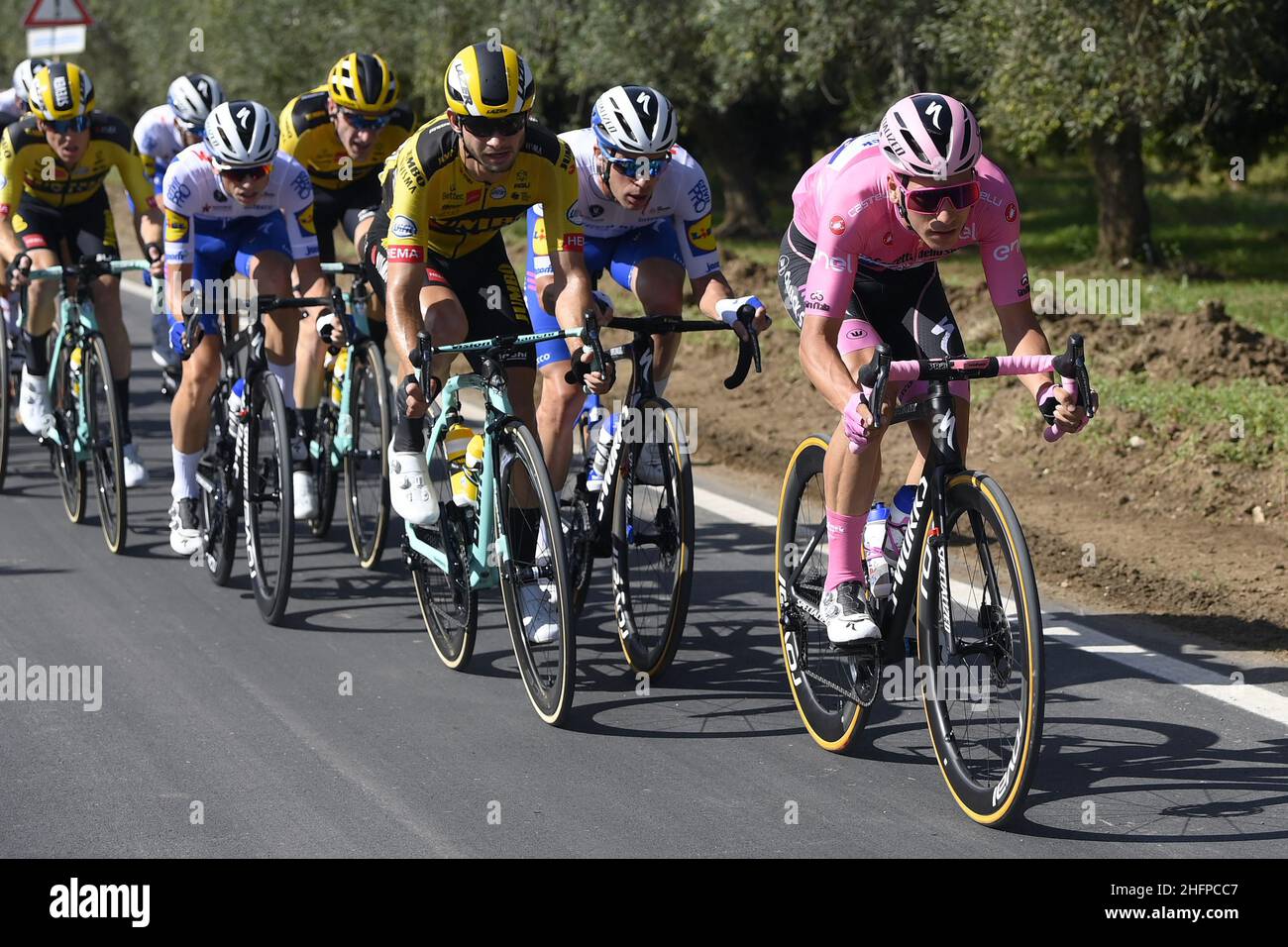 Fabio Ferrari/LaPresse 09 ottobre 2020 Italia Sport Cycling giro d'Italia 2020 - edizione 103th - Stage 7 - da Matera a Brindisi nella foto: ALMEIDA Joao ( por ) DECEUNINCK - QUICK - STEP paglia rosa Foto Stock