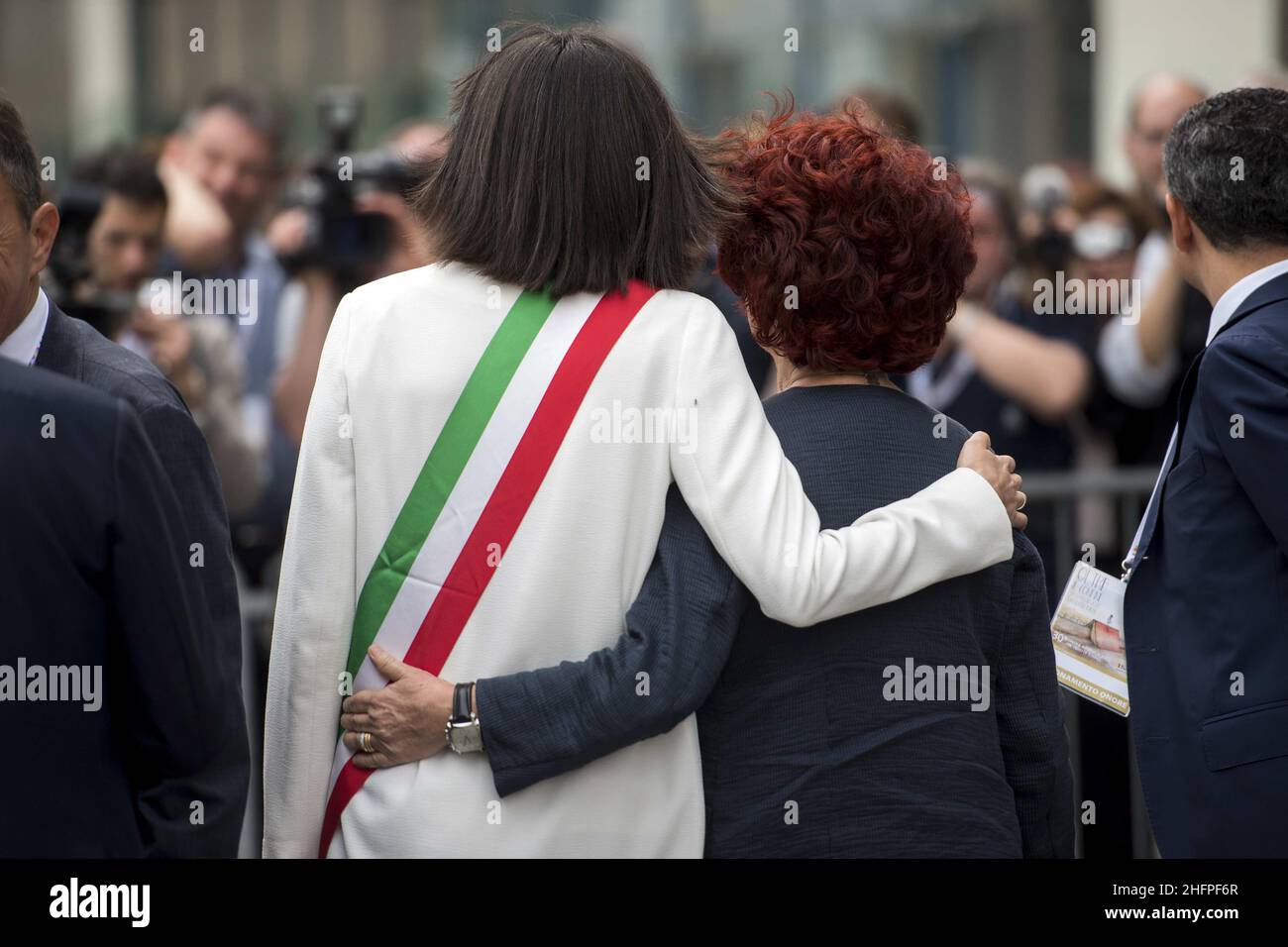 Marco Alpozzi - LaPresse 18 maggio 2017 Torino (Italia) News 29th 'Salone Internazionale del Libro' di Torino nella foto: Chiara Appendino, Valeria fedeli Foto Stock