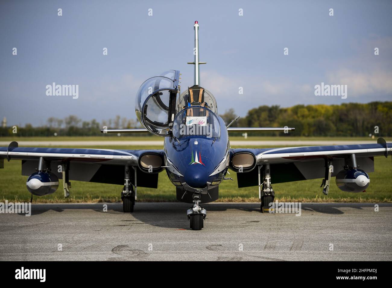 Marco Alpozzi/LaPresse 18 ottobre 2020 Italia Sport Cycling giro d'Italia 2020 - edizione 103th - Stage 15 - da Air base Rivolto a Piancavallo nella foto: Mb339Pan Foto Stock