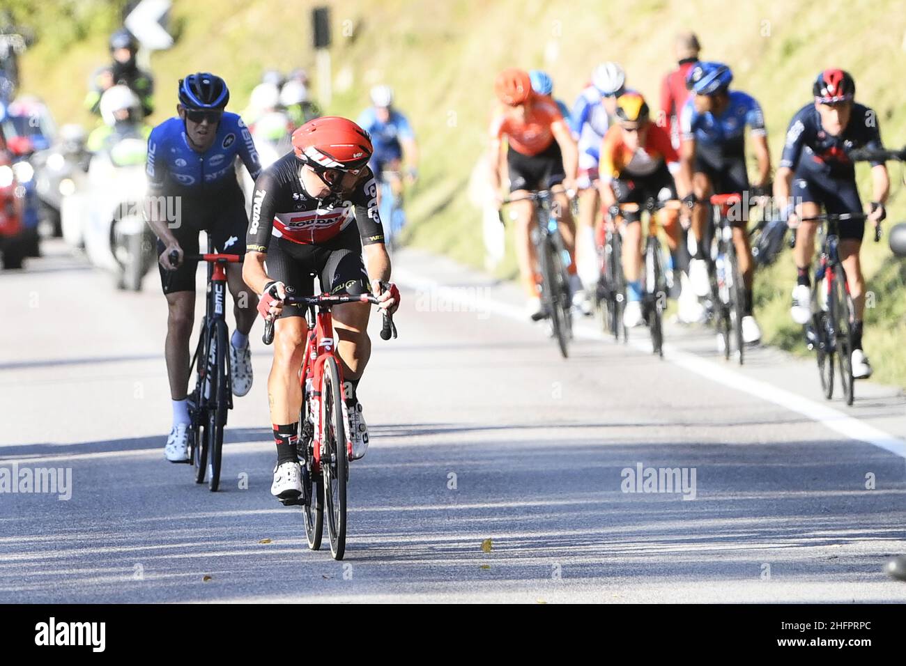 Fabio Ferrari/LaPresse 21 ottobre 2020 Italia Sport Cycling giro d'Italia 2020 - edizione 103th - Stage 17 - da Bassano del Grappa a Madonna di Campiglio nella foto: Durante la gara.De Gendt Foto Stock