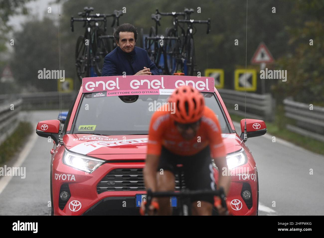 Fabio Ferrari/LaPresse 23 ottobre 2020 Italia Sport Cycling giro d'Italia 2020 - edizione 103th - Stage 19 - da Morbegno ad Asti nella foto: Durinig la gara. Foto Stock