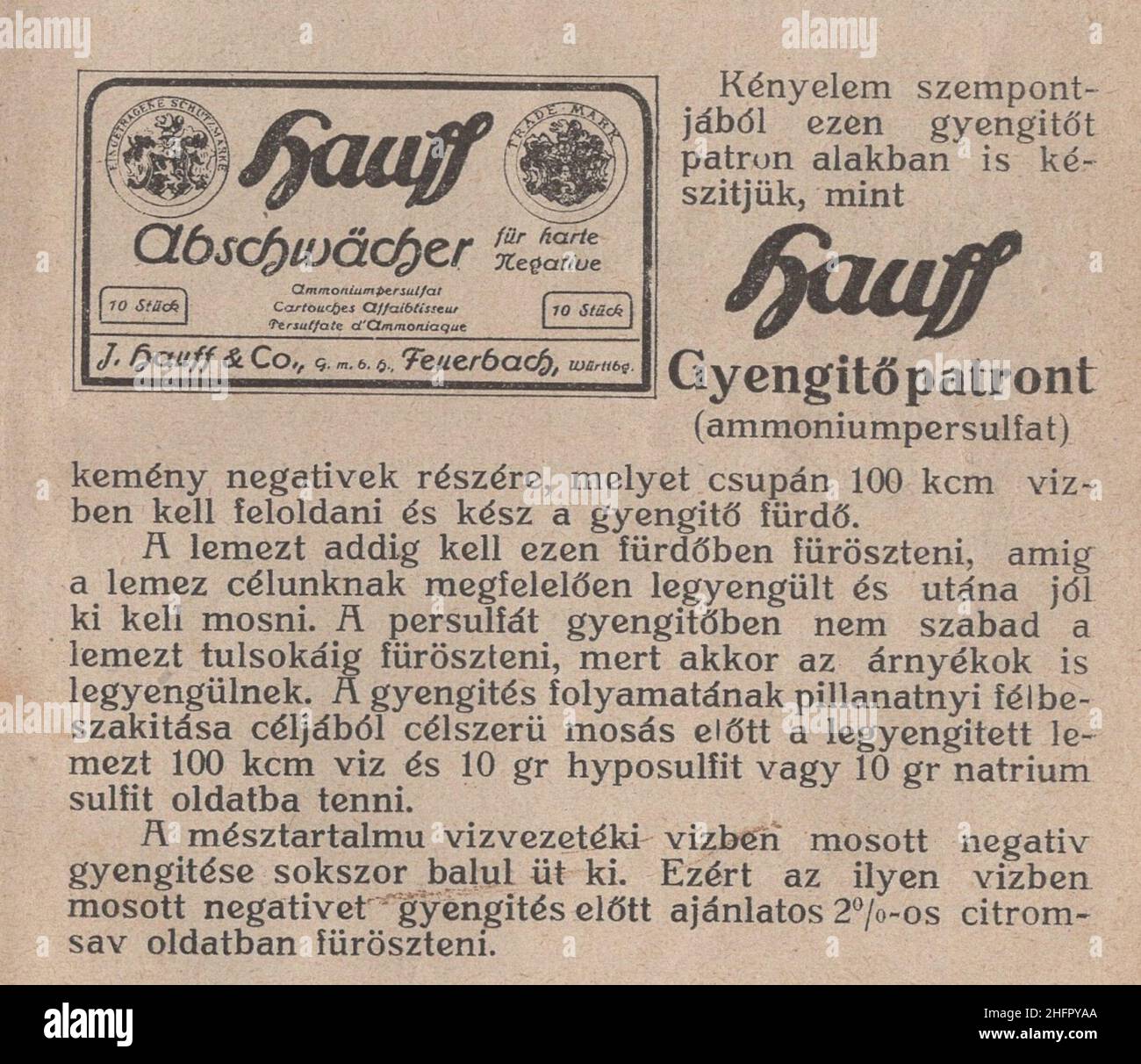 Libro di fotografia antica e rara in lingua ungherese ' Kézikönyv J. Hauff & Co, GmbH Felierbach Württemberg. Fotócikkeinek használatához. Második kiadás.' Questo marchio e catalogo è dal 1910s come Austro-Ungarico korona la valuta. Tutti i prodotti sono realizzati dalla Hauff e che è promosso qui in questo libro con descrizione e ricetta!. Alcuni di loro riccamente illustrati. Gyengítő Patron ammoniumpersolfat használati utasítással / cartuccia indebolente con ammonio persolfato istruzioni per l'uso. Autorizzazioni-diritti-aggiuntivi-non disponibili Foto Stock