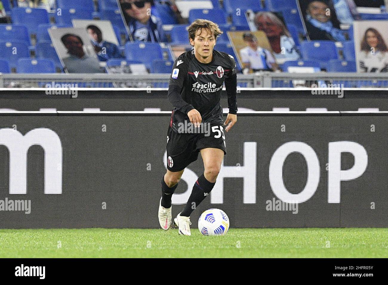 Fabrizio Corradetti / LaPresse 24st ottobre 2020 Roma, Italia sport soccer Lazio vs Bologna - Campionato Italiano Calcio League A TIM 2020/2021 - Stadio Olimpico nella foto: Emanuel Vignato (Bologna) Foto Stock