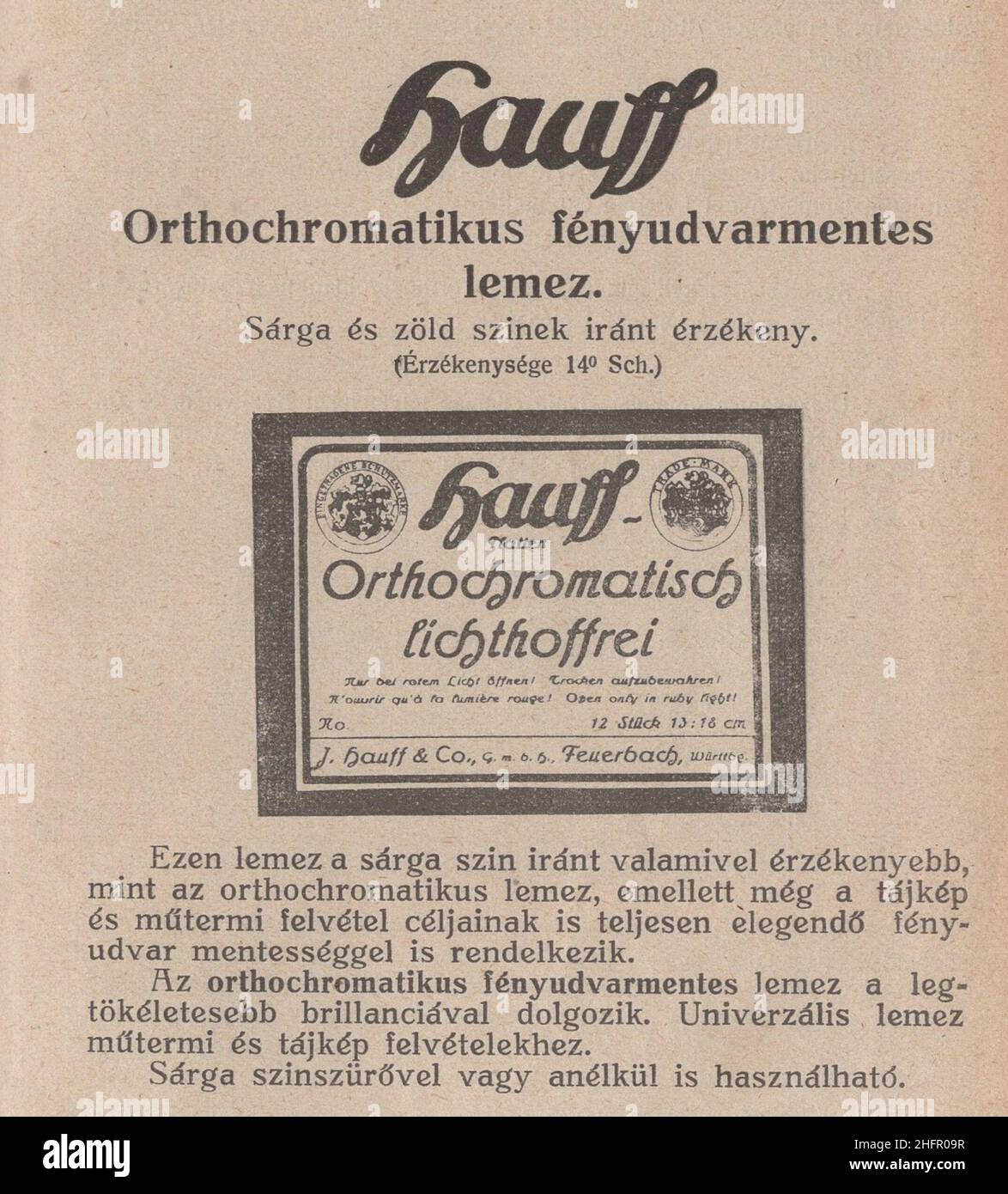 Libro di fotografia antica e rara in lingua ungherese ' Kézikönyv J. Hauff & Co, GmbH Felierbach Württemberg. Fotócikkeinek használatához. Második kiadás.' Questo marchio e catalogo è dal 1910s come Austro-Ungarico korona la valuta. Tutti i prodotti sono realizzati dalla Hauff e che è promosso qui in questo libro con descrizione e ricetta!. Alcuni di loro riccamente illustrati. Orthocrommatikus fényudvarmentes lemez. Érzékeny a sárga és zöld szinek iránt.14 sch / piastra Orthocromatic senza cortile. Sensibile al giallo e al verde 14sch. Autorizzazioni-diritti-aggiuntivi-non disponibili Foto Stock