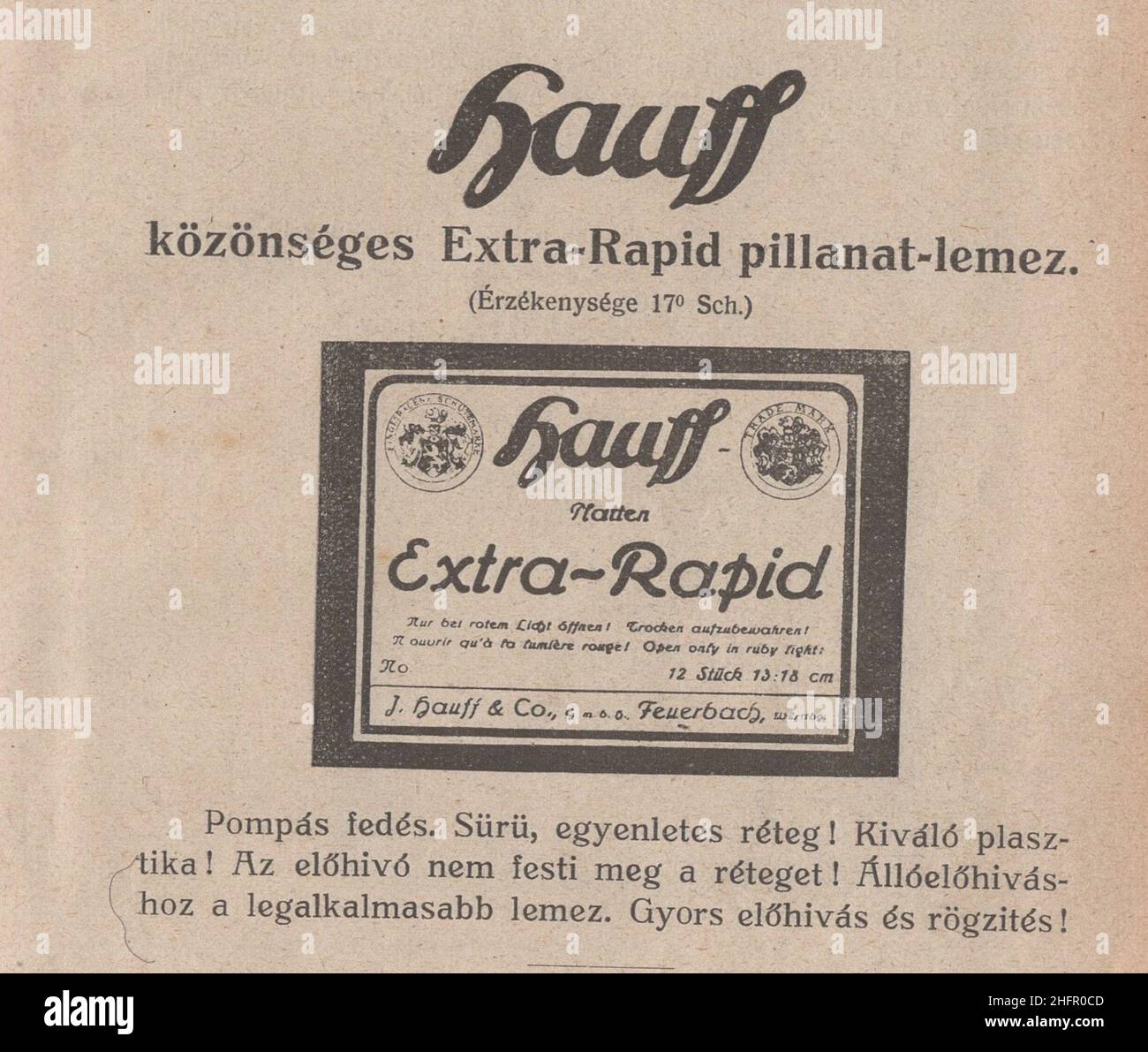 Libro di fotografia antica e rara in lingua ungherese ' Kézikönyv J. Hauff & Co, GmbH Felierbach Württemberg. Fotócikkeinek használatához. Második kiadás.' Questo marchio e catalogo è dal 1910s come Austro-Ungarico korona la valuta. Tutti i prodotti sono realizzati dalla Hauff e che è promosso qui in questo libro con descrizione e ricetta!. Alcuni di loro riccamente illustrati. közönséges Extra-Rapid pillanat lemez / ordinaria Extra-Rapid piastra momento. Autorizzazioni-diritti-aggiuntivi-non disponibili Foto Stock