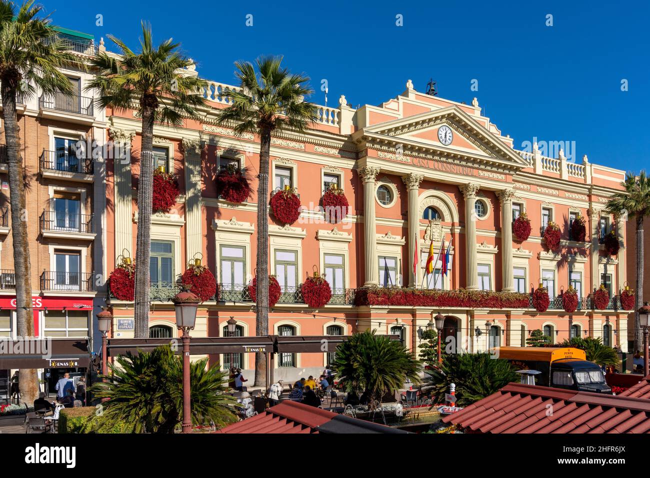 Murcia, Spagna - 27 dicembre, 2021: Vista del municipio di Murcia nel centro storico della città Foto Stock