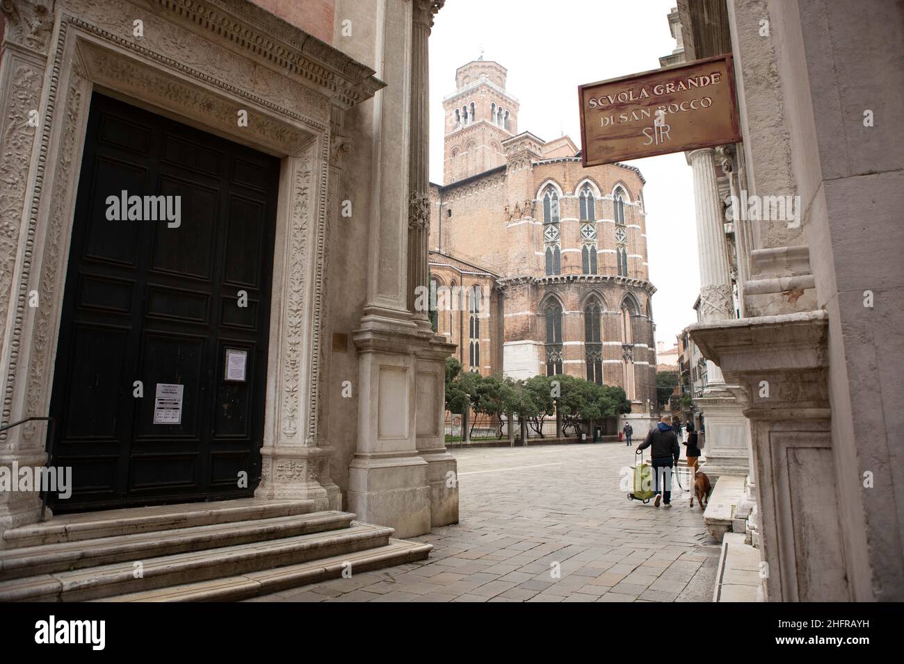 Foto Filippo Ciappi/LaPressecronaca14-11-2020 Venezia Coronavirus, Crisi economica nella cità di Venezia a causa della pandemiaNella Foto attività commerciali chiusePhoto Filippo Ciappi/LaPresseNews 14 novembre 2020 Venezia Italia la crisi dovuta alla pandemia del covid-19 ha portato alla chiusura di molte attività commerciali a Venezia. Venezia, 14 novembre 2020. Foto Stock