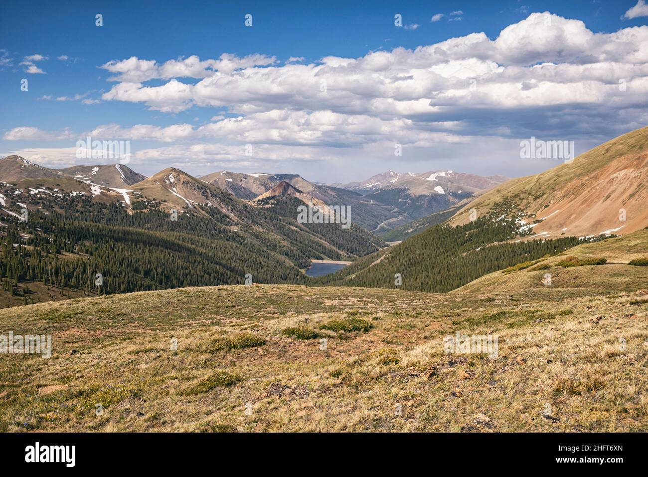 Vista della Front Range nelle Montagne Rocciose, Colorado Foto Stock