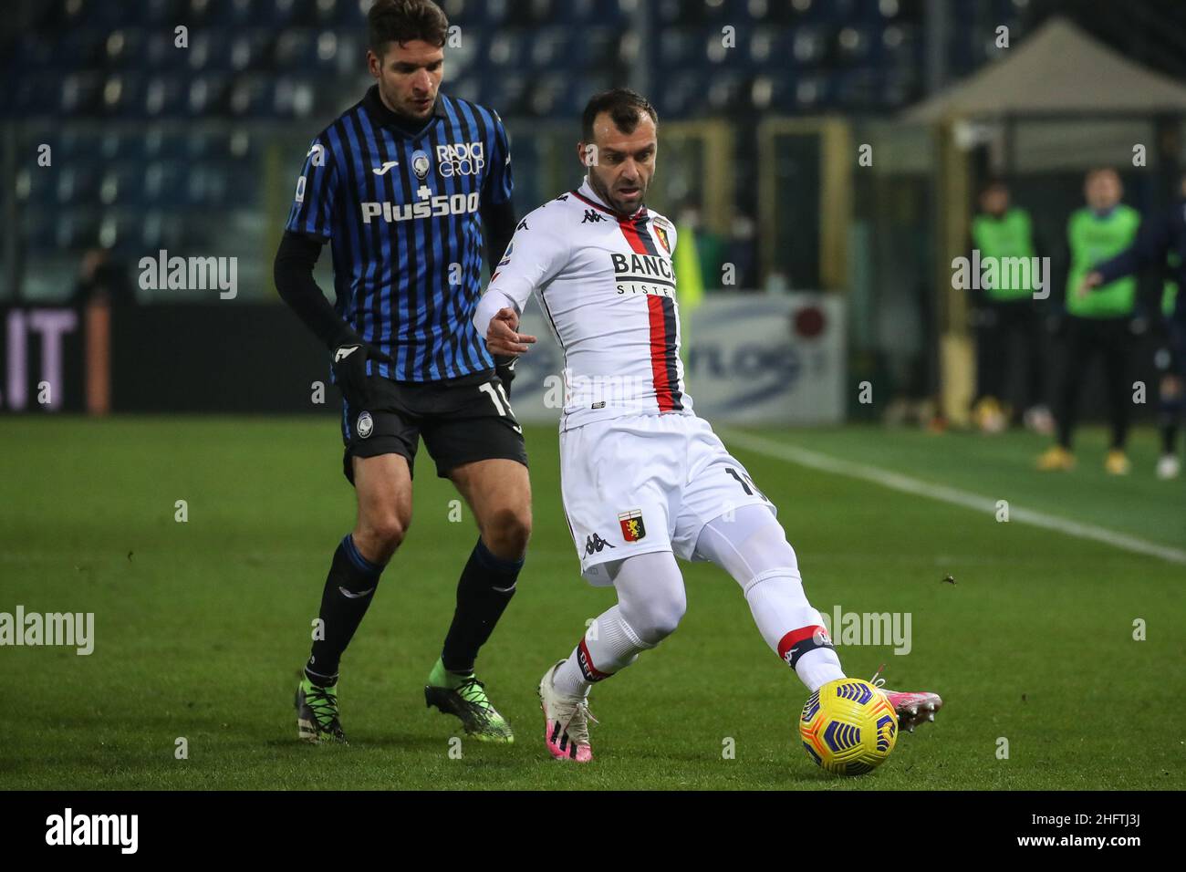 Stefano Nicoli/LaPresse 17-01-2021 Sport Soccer Atalanta Vs Genoa Serie A Tim 2020/2021 Gewiss Stadium nella foto Berat Djimsiti Goran Pandev Foto Stock