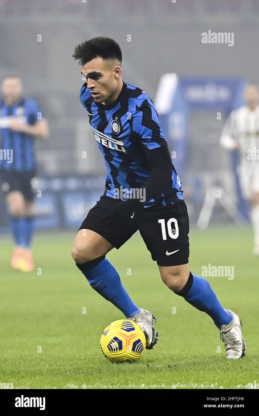 Marco Alpozzi/LaPresse 17 gennaio 2021 Milano, Italia sport soccer Inter Vs Juventus - Campionato Italiano Calcio League A TIM 2020/2021 - Stadio Giuseppe Meazza nella foto: Lautaro Martinez (FC Internazionale Milano); Foto Stock