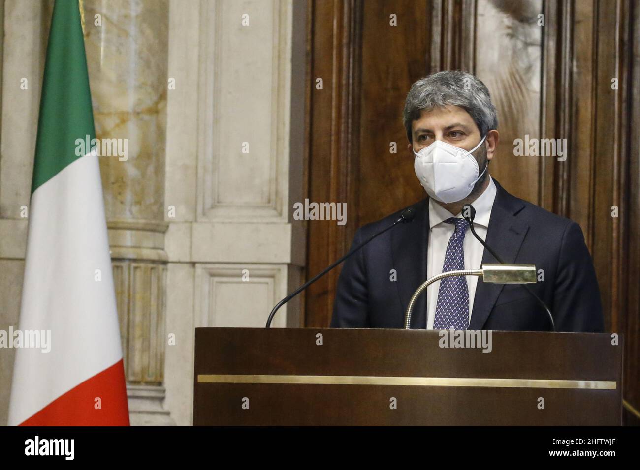 Foto Fabio Frustaci/LaPresse/POOL Ansa31 gennaio 2021 Roma, Italia Politica Crisi di governo, secondo giorno di consulenze del presidente Fico a MontecitorioNella foto: Roberto FicoPhoto Fabio Frustaci/LaPresse/POOL AnsaGennaio 31, 2021 Roma (Italia) Governo politico. Seconda giornata di consultazioni per il Presidente di Camera Roberto Ficothe pic: Roberto Fico Foto Stock