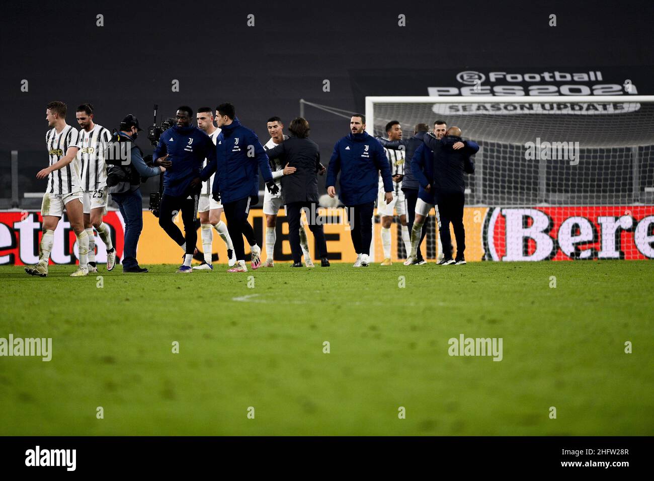 Marco Alpozzi/LaPresse 09 febbraio 2021 Torino, Italia sport soccer Juventus vs Juventus -Coppa Italia 2020/2021 Semifinali tappa 2 del 2 - Stadio Allianz nella foto: Juventus festeggia Foto Stock