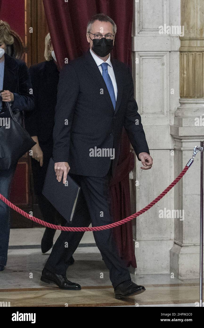 Foto Roberto Monaldo / LaPresse 10-02-2021 Roma Politica Camera dei deputati - Consultazioni del presidente del Consiglio incaricato Mario Draghi nella foto Carlo Bonomi (Confindustria) 10-02-2021 Roma (Italia) Camera dei deputati - consultazioni del primo Ministro designano Mario Draghi nella foto Carlo Bonomi Foto Stock