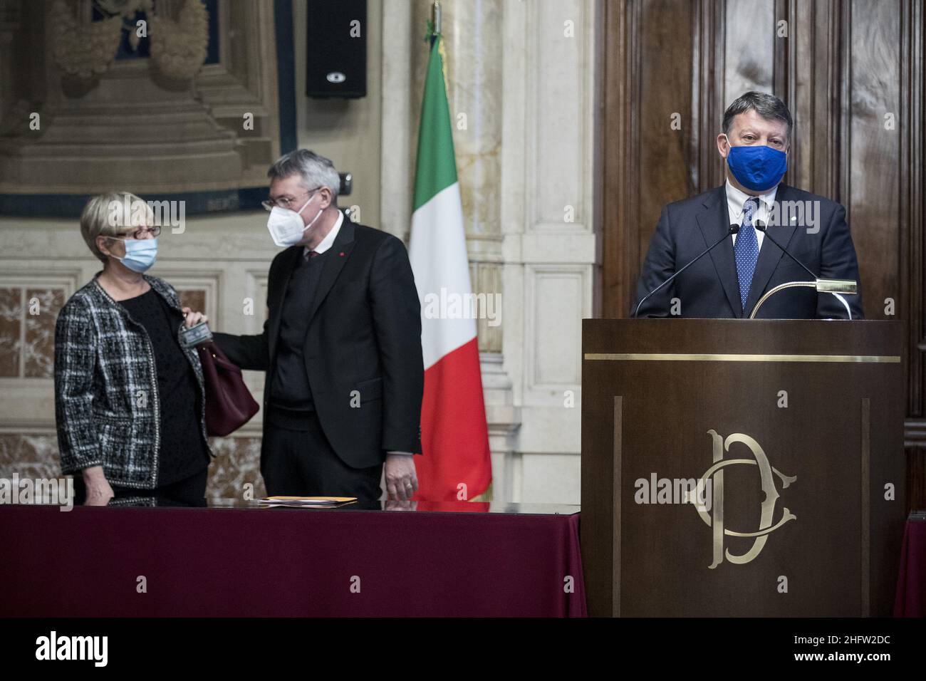 Foto Roberto Monaldo / LaPresse 10-02-2021 Roma Politica Camera dei deputati - Consultazioni del presidente del Consiglio incaricato Mario Draghi nella foto Anna Maria Furlan, Maurizio Landini, Paolo Bombardieri 10-02-2021 Roma Camera dei deputati - consultazioni del primo Ministro designato Mario Draghi nella foto Anna Maria Furlan, Maurizio Landini, Paolo Bombardieri Foto Stock