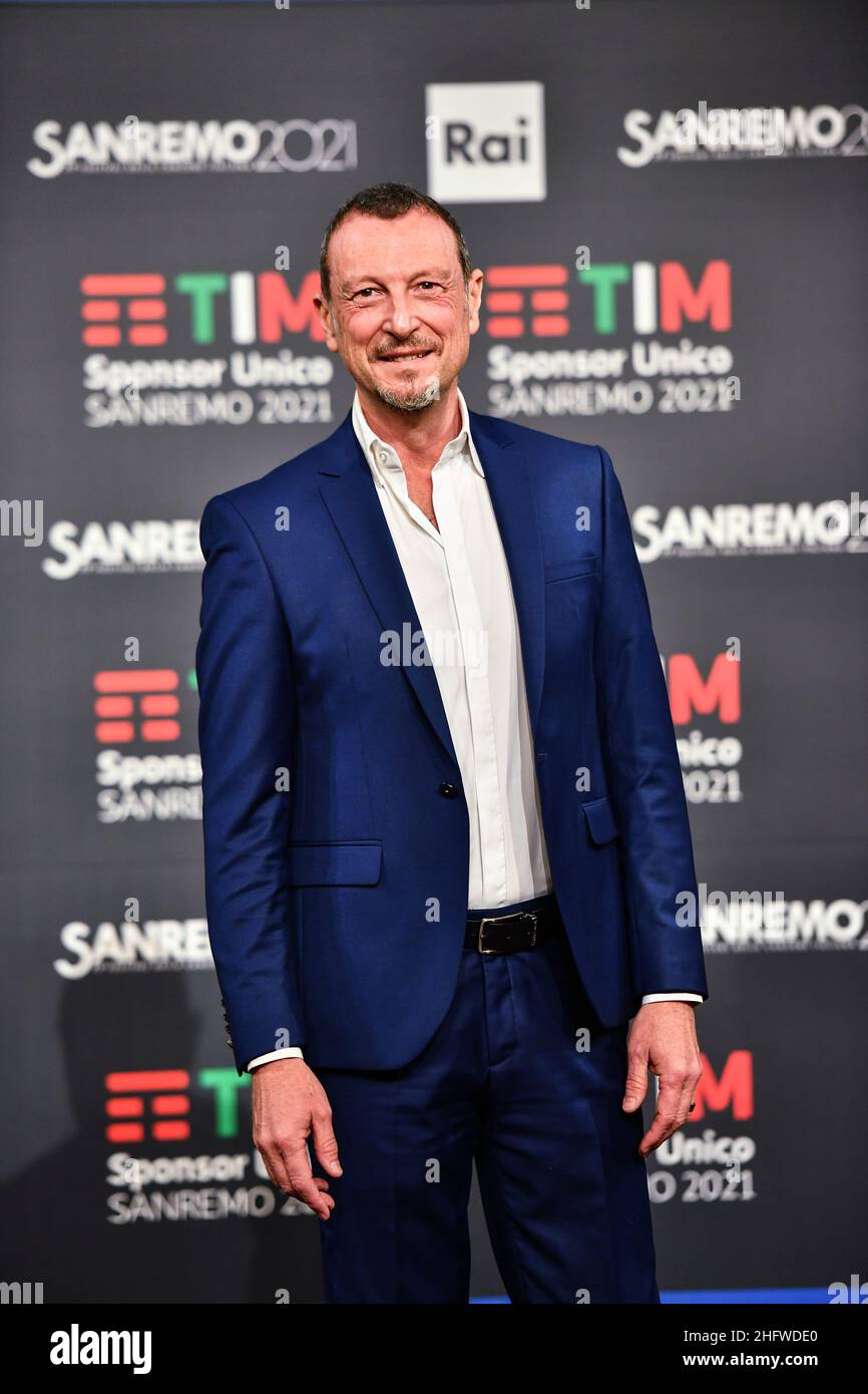 LaPresse/Matteo Rasero 01 marzo 2021 Sanremo, Italia intrattenimento Sanremo festival musicale 2021, foto nella foto: Amadeus Foto Stock