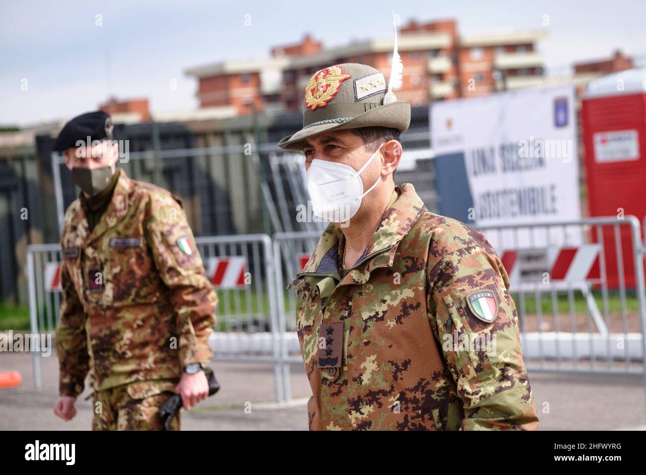 Mauro Scrobogna /LaPresse 20 marzo 2021 Roma, Italia News Coronavirus, emergenza sanitaria - Centro di vaccinazione militare Cecchignola nella foto: Commissario straordinario per l'emergenza Covid19, il generale Francesco Paolo Figliuolo presso il centro di vaccinazione della cittadella militare di la Cecchignola Foto Stock