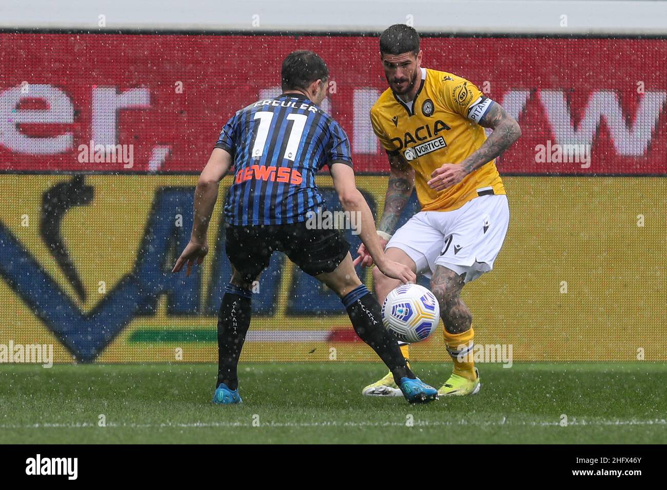 Stefano Nicoli/LaPresse 03-04-2021 Sport Soccer Atalanta Vs Udinese Serie A Tim 2020/2021 Gewiss Stadium nella foto Remo Freuler Rodrigo de Paul Foto Stock