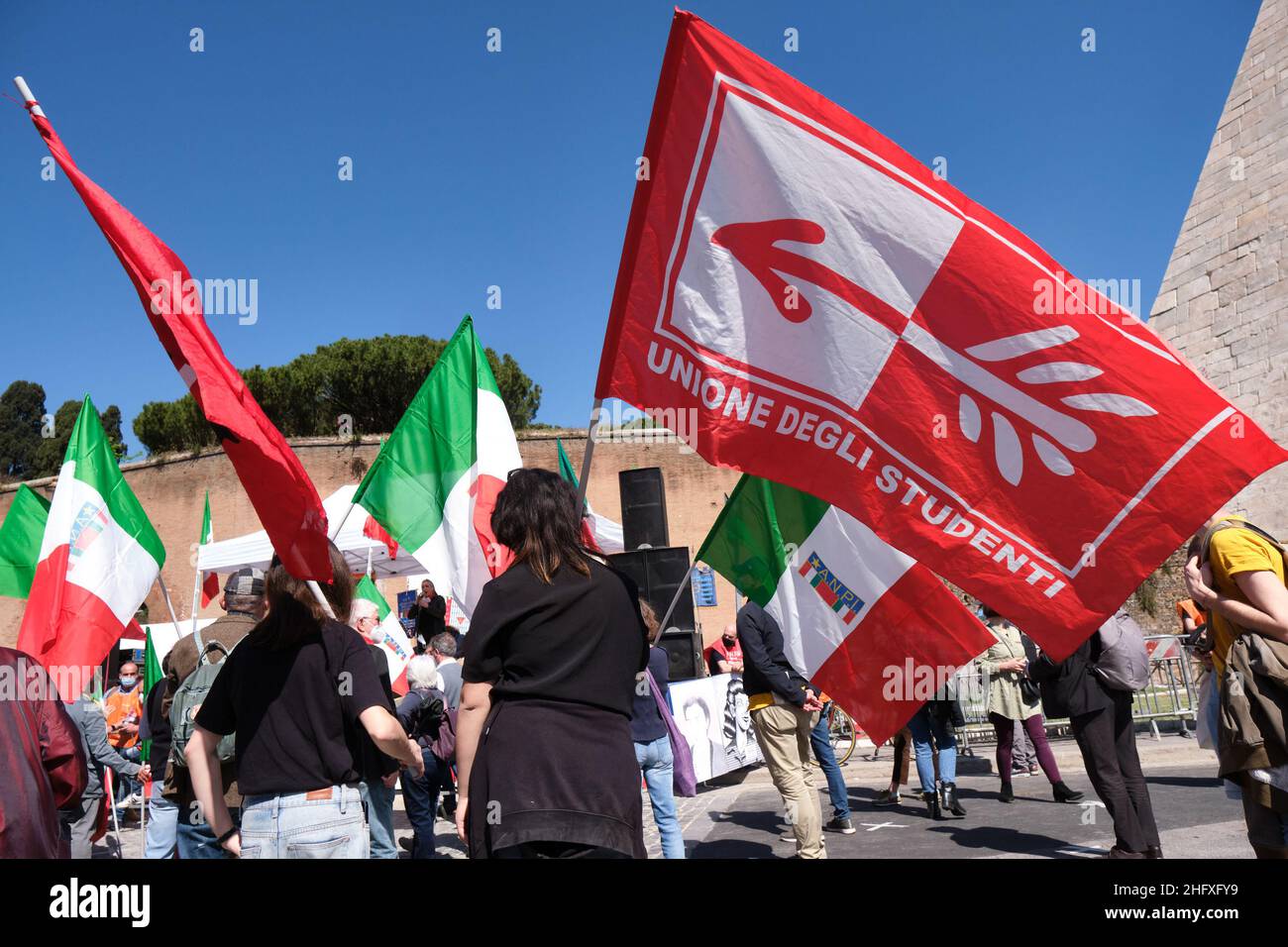 Mauro Scrobogna /LaPresse Aprile 25, 2021&#xa0; Roma, Italia News Aprile 25, Giornata della Liberazione nella foto: Manifestazione ANPI a porta San Paolo Foto Stock