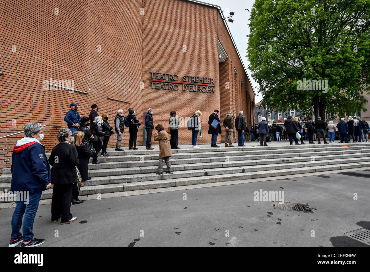 LaPresse - Claudio Furlan 27 Aprile 2021 - Milano (Italia) il salone funerario di Milva al piccolo Teatro Strehler Foto Stock