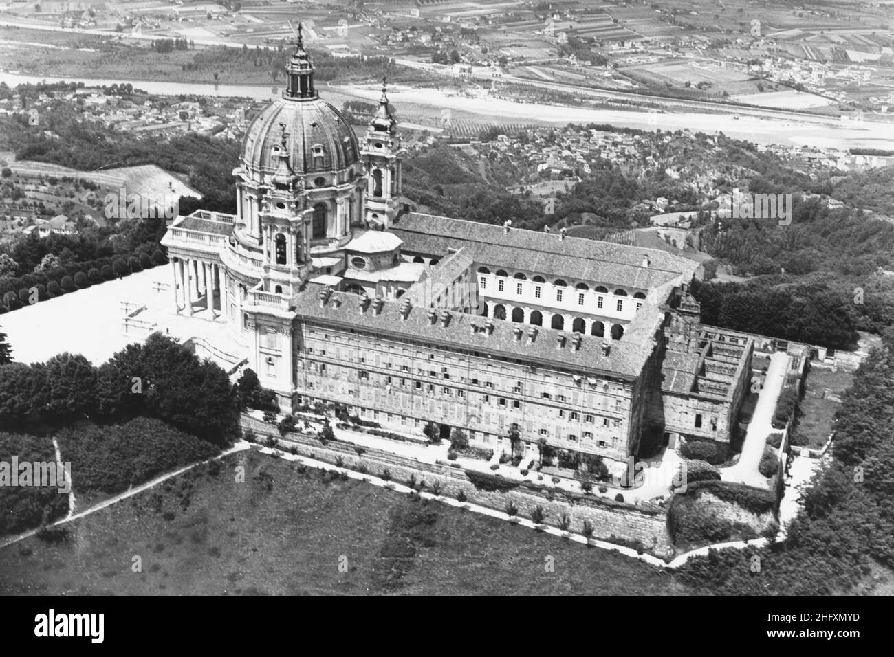 Foto LaPresse Torino/Archivio storico Archivio storico anni 40 Torino Sport nella foto vista aerea della Basilica di Superga Stampa b/n busta: 1229/D Foto LaPresse Torino/Archivio storico 40s Torino nella foto: Veduta aerea della basilica di Superga Foto Stock