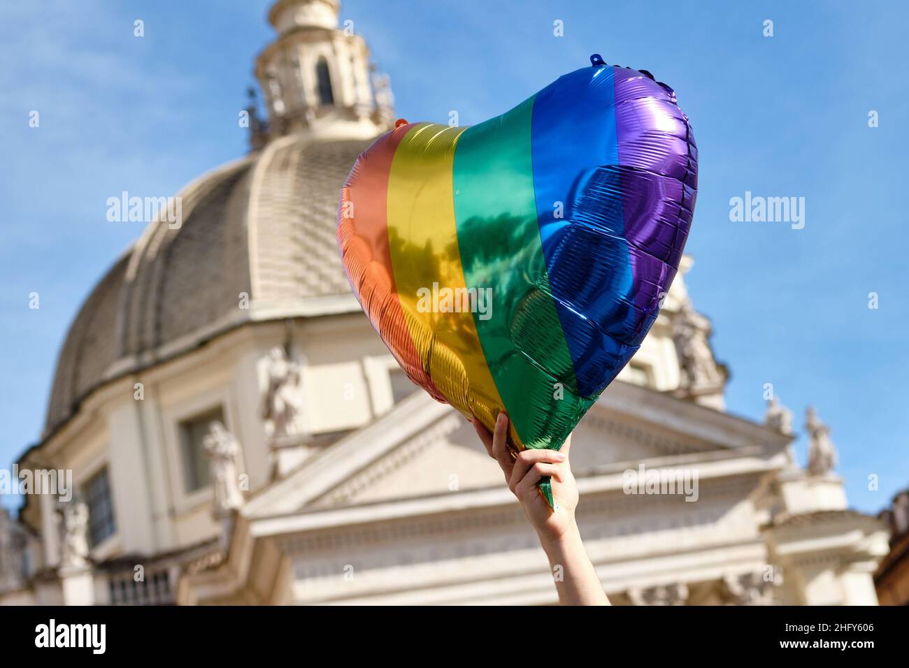 Mauro Scrobogna /LaPresse 15 maggio 2021 Roma, Italia News Homotransfobia - dimostrazione per la tutela dell'identità di genere - legge Zan nella foto: La dimostrazione in Piazza del Popolo per la tutela dell'identità di genere nell'ambito della legge Zan contro l'omotransfobia Foto Stock