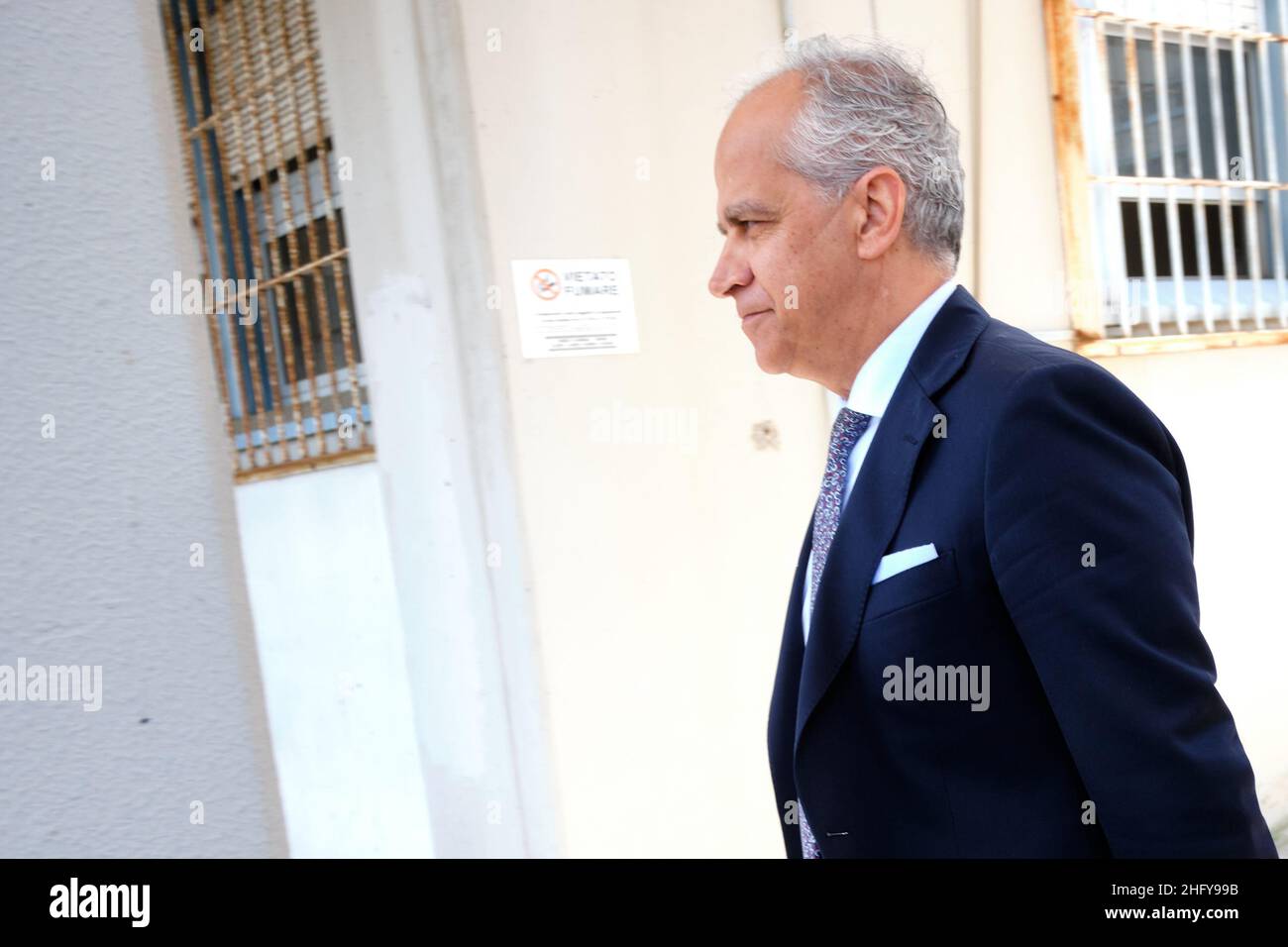 Mauro Scrobogna /LaPresse 18 maggio 2021 Roma, Italia News Anti-mafia - Liceo E. Amaldi, lectio magistrali Giovanni Salvi nella foto: La lectio magistralis del Procuratore Generale della Corte di Cassazione Giovanni Salvi sulla lotta contro la mafia tenuta alla scuola superiore E. Amaldi di di Tor Bella Monaca Foto Stock