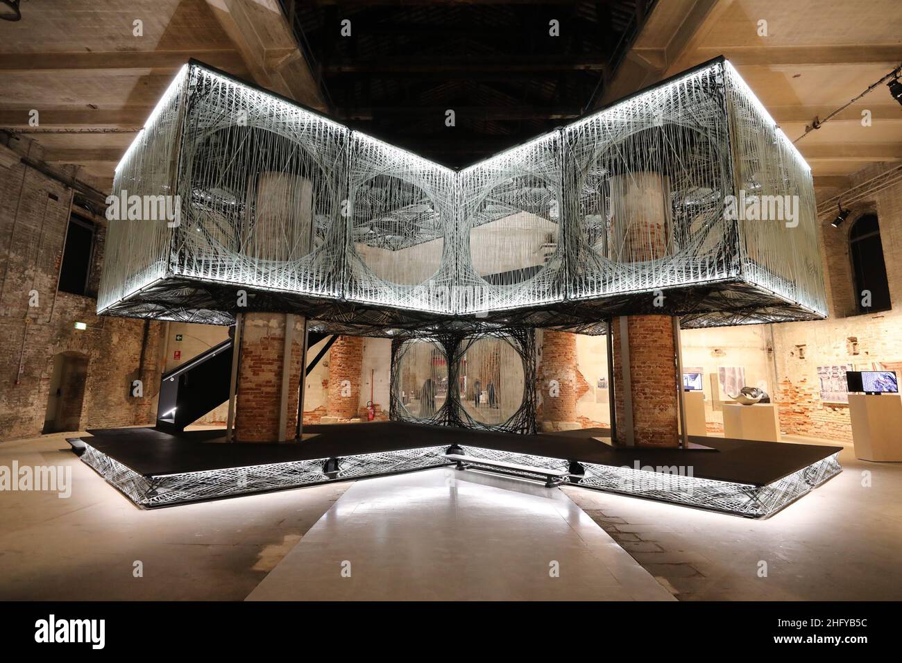 Foto Tagliapietra/Masini/LaPresse19/05/2021 - Venezia, ItaliaCronaca17^ Biennale di architettura a Venezia, immagini in anteprimaNella foto: "Cultura materiale. Ripensare il substrato fisico per vivere insieme"Foto Tagliapietra/Masini/LaPresseMaggio 19, 2021 - Venezia, ItalyNews17th Biennale architettura 2021, preview Pictures in the pic: "Cultura materiale. Ripensare il substrato fisico per vivere insieme" Foto Stock