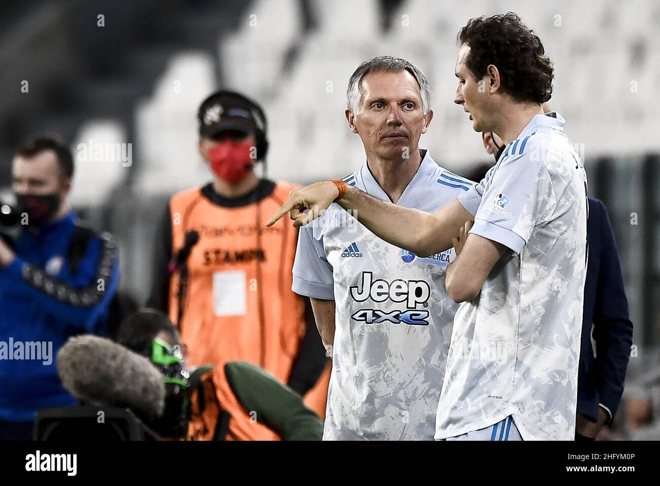 Nicolo campo / LaPresse 25 Maggio 2021, Torino (Italia) Sport - Football Partita del cuore 2021 - campioni per la ricerca vs Italia nazionale cantanti squadra di calcio nella foto: Carlos Tavares, John Elkann Foto Stock