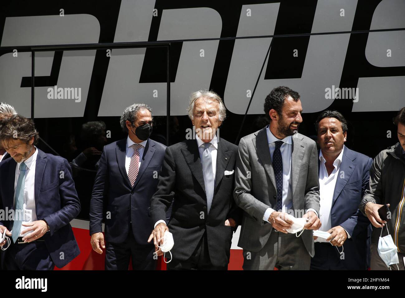 Cecilia Fabiano/ LaPresse Maggio 26 , 2021 Roma News : la nuova linea di autobus privato Italbus nel Pic : Luca Cordero di Montezemolo, Lorenzo Boginich , Alvaro Imperatore, Luca Cordero di Montezemolo, Lorenzo Boginich , Alvaro Imperatore Francesco Fiore, Enrico Zampone Foto Stock