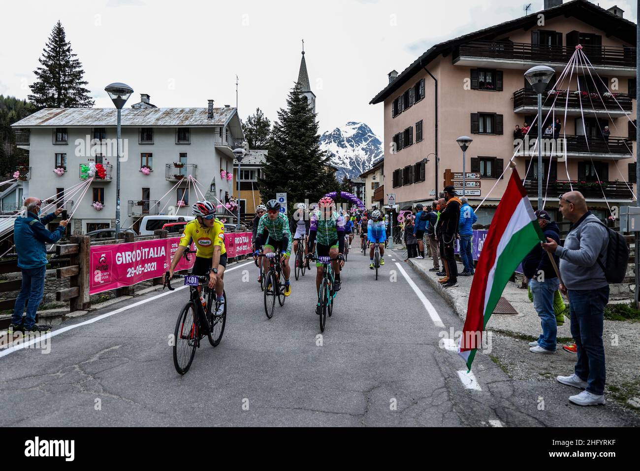 Foto LaPresse/Alessandro Garofalo 29 maggio 2021 Sport Ciclismo giro d'Italia 2021 – giro e nella foto: Tappa 20 Madesimo - Valle Spluga/Alpe Motta Foto LaPresse/Alessandro Garofalo 29 maggio 2021 Sport Cycling giro d'Italia 2021 – giro e nella foto: 20th tappa Madesimo - Valle Spluga/Alpe Motta Foto Stock