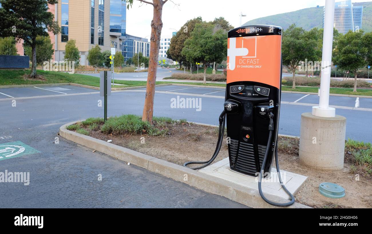 ChargePoint con stazione di ricarica rapida Veefil DC con base in Australia a Silicon Valley, California; corrente continua di 50 kW per le auto elettriche Foto Stock