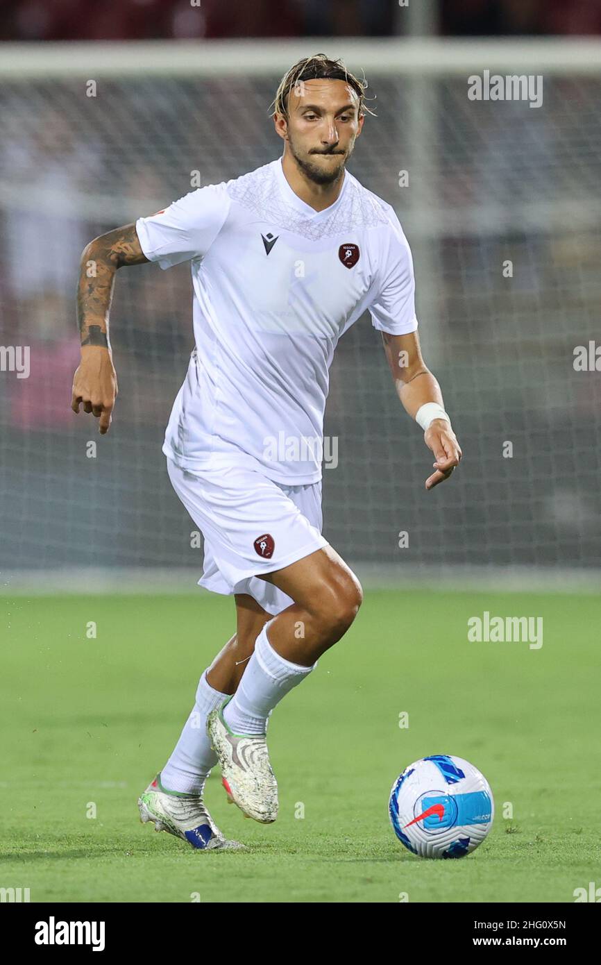 Alessandro Garofalo/LaPresse 16 agosto 2021 Salerno, Italia sport soccer Salernitana vs Reggina- Coppa Italia 2021/2022 - Stadio Arechi nella foto: Gianluca di Chiara (Reggina) Foto Stock