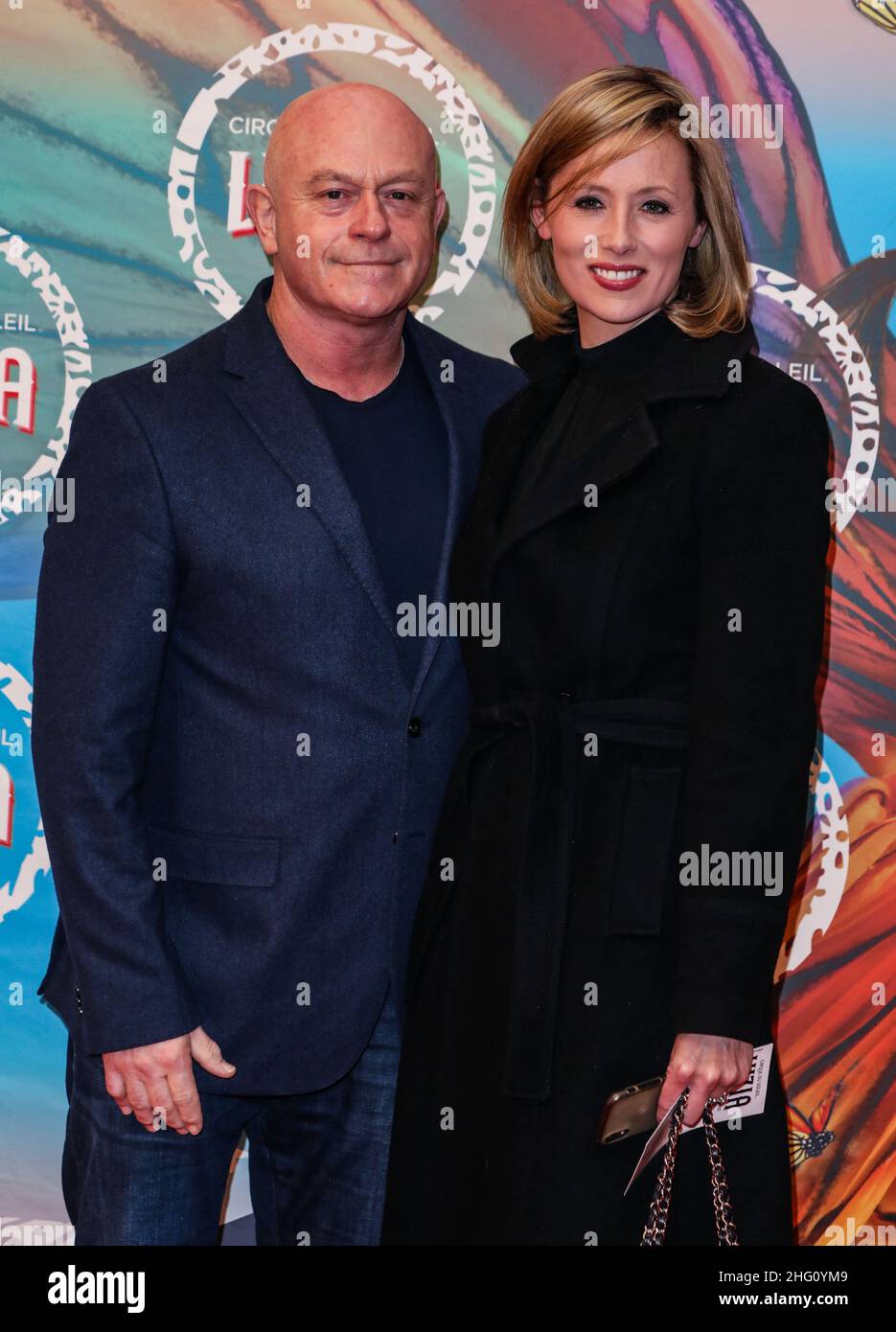 Londra, Regno Unito. 13th Jan 2022. Ross Kemp e Renee o'Brien visto arrivare per la Notte della Stampa della 'LUZIA' del Cirque du Soleil alla Royal Albert Hall di Londra. (Foto di Brett Cove/SOPA Images/Sipa USA) Credit: Sipa USA/Alamy Live News Foto Stock