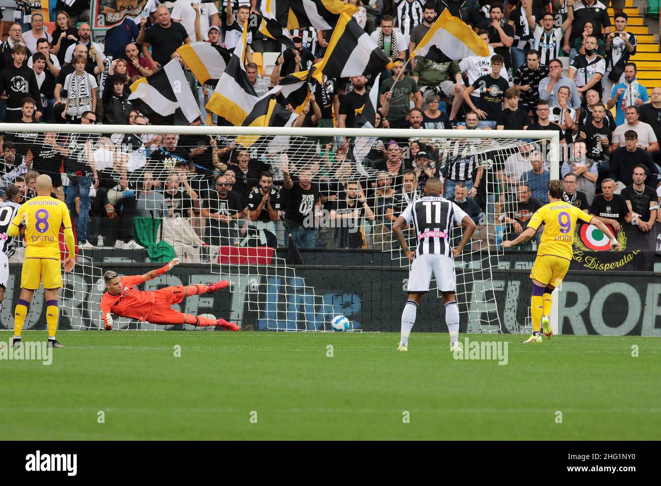 Andrea Bressanutti/LaPresse 26 settembre 2021 - Udine, Italia Sport, Calcio Udinese vs Fiorentina - Campionato Italiano Serie A 2021/2022 - Stadio Friuli. Nella foto: Vlahovic dusan gol 0-1 Foto Stock