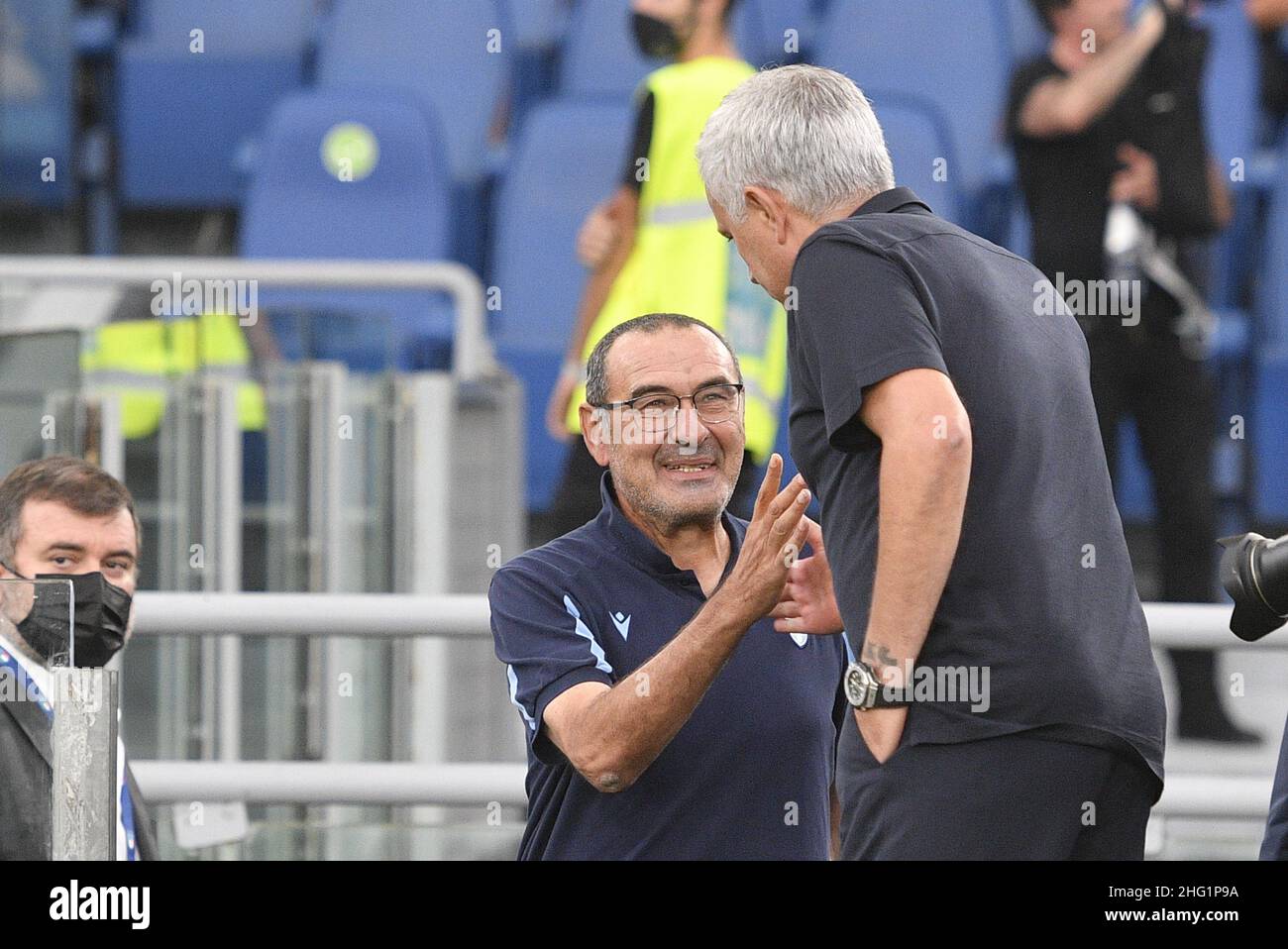 Fabrizio Corradetti / LaPresse 26st settembre 2021 Roma, Italia sport soccer SS Lazio vs AS Roma - Campionato Italiano Calcio League A TIM 2021/2022 - Stadio Olimpico nella foto: Maurizio Sarri coach (SS Lazio) Jose&#x2019; Mourinho coach (AS Roma) Foto Stock