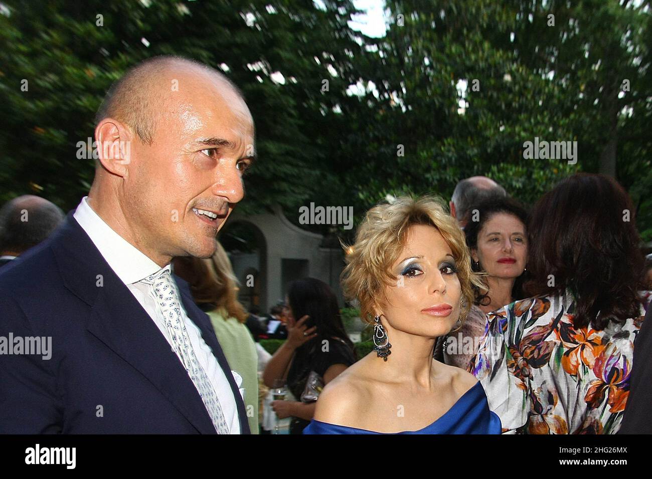 Alfonso Signorini e Marina Berlusconi in festa per la rivista Grazia a villa Necchi Campiglio, Milano Foto Stock