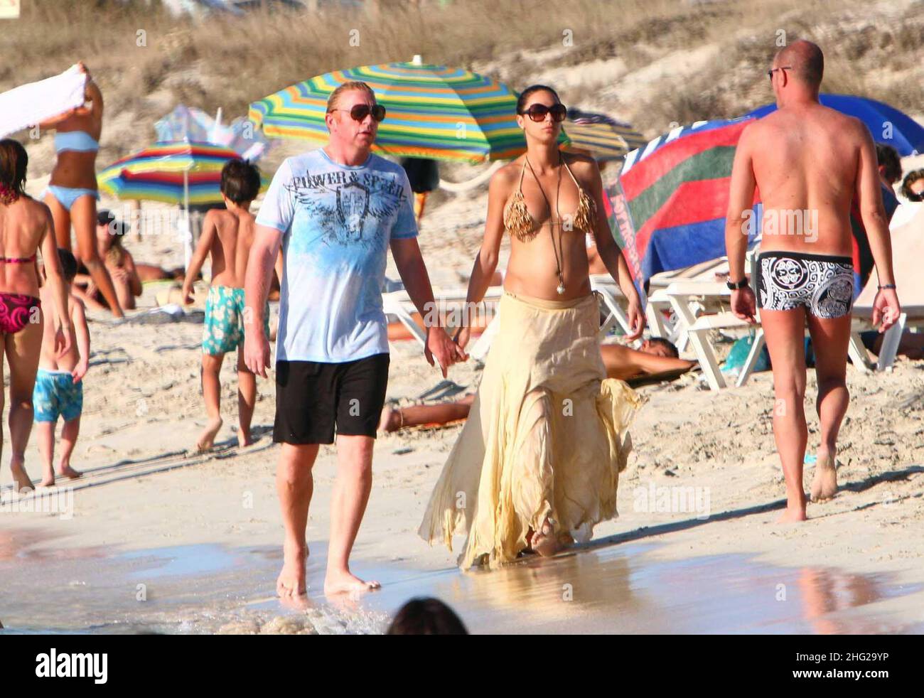 Boris Becker e sua moglie Lilly Kerssenberg in vacanza a Formentera, Isole Baleari, Spagna. Foto Stock