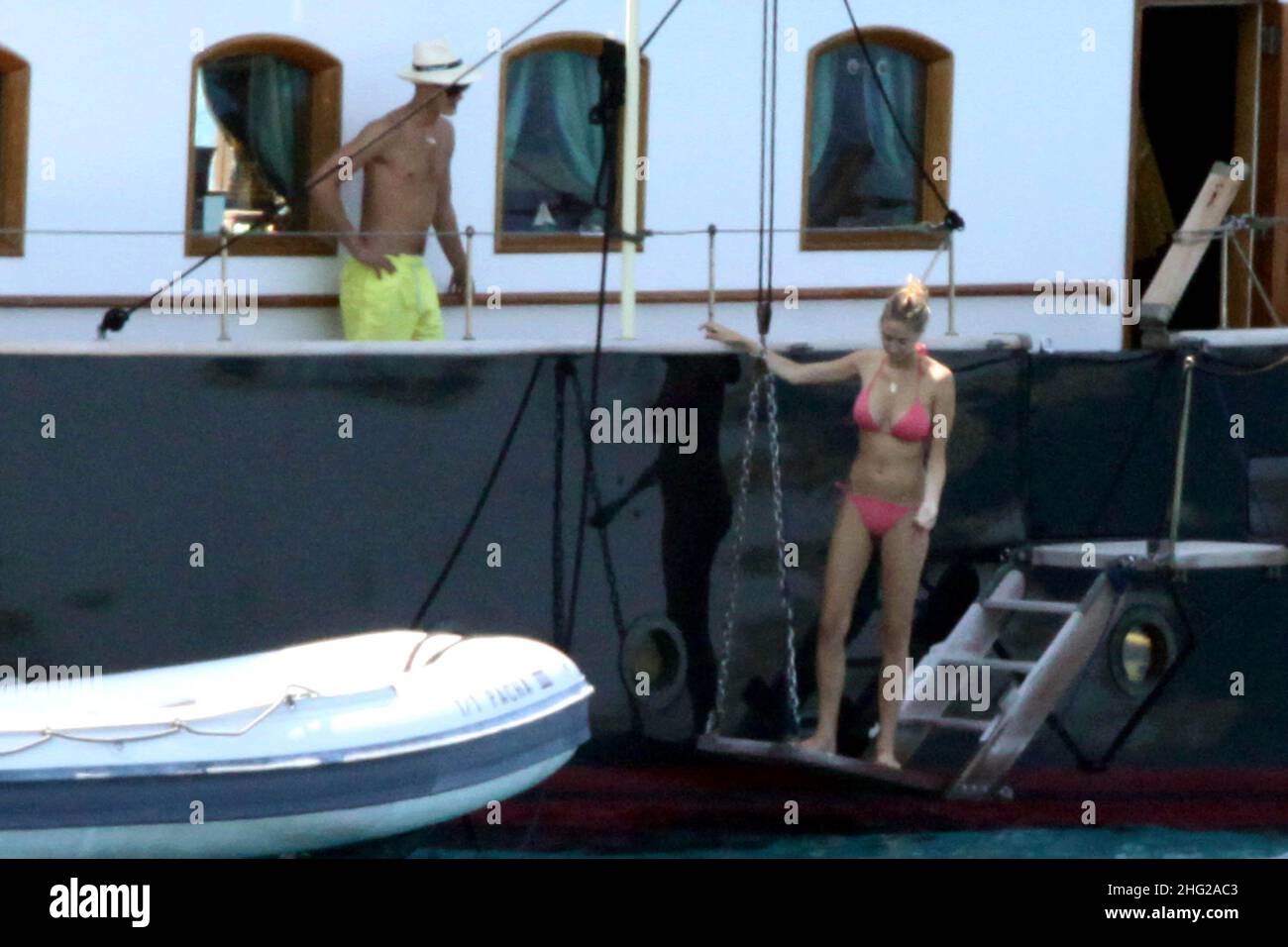 Pier Casiraghi e la ragazza Beatrice Borromeo sono visti in vacanza a Porto  Ercole, Italia Foto stock - Alamy