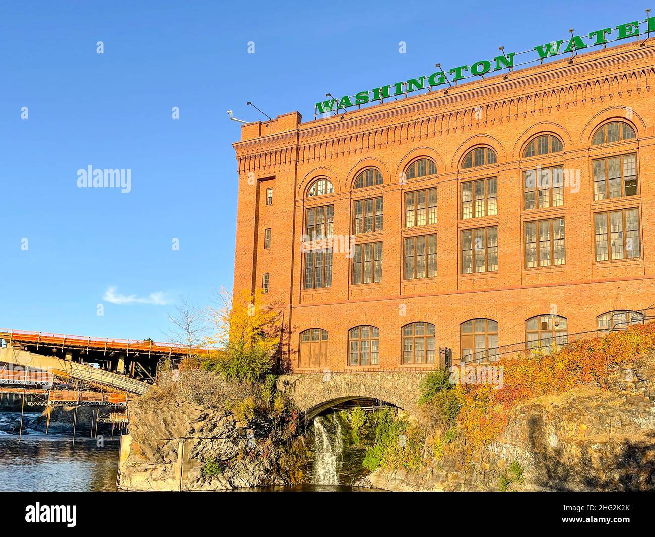 Spokane è la più grande città e contea sede della contea di Spokane County, Washington, Stati Uniti. Si trova nella parte orientale di Washington lungo il fiume Spokane adiacente Foto Stock