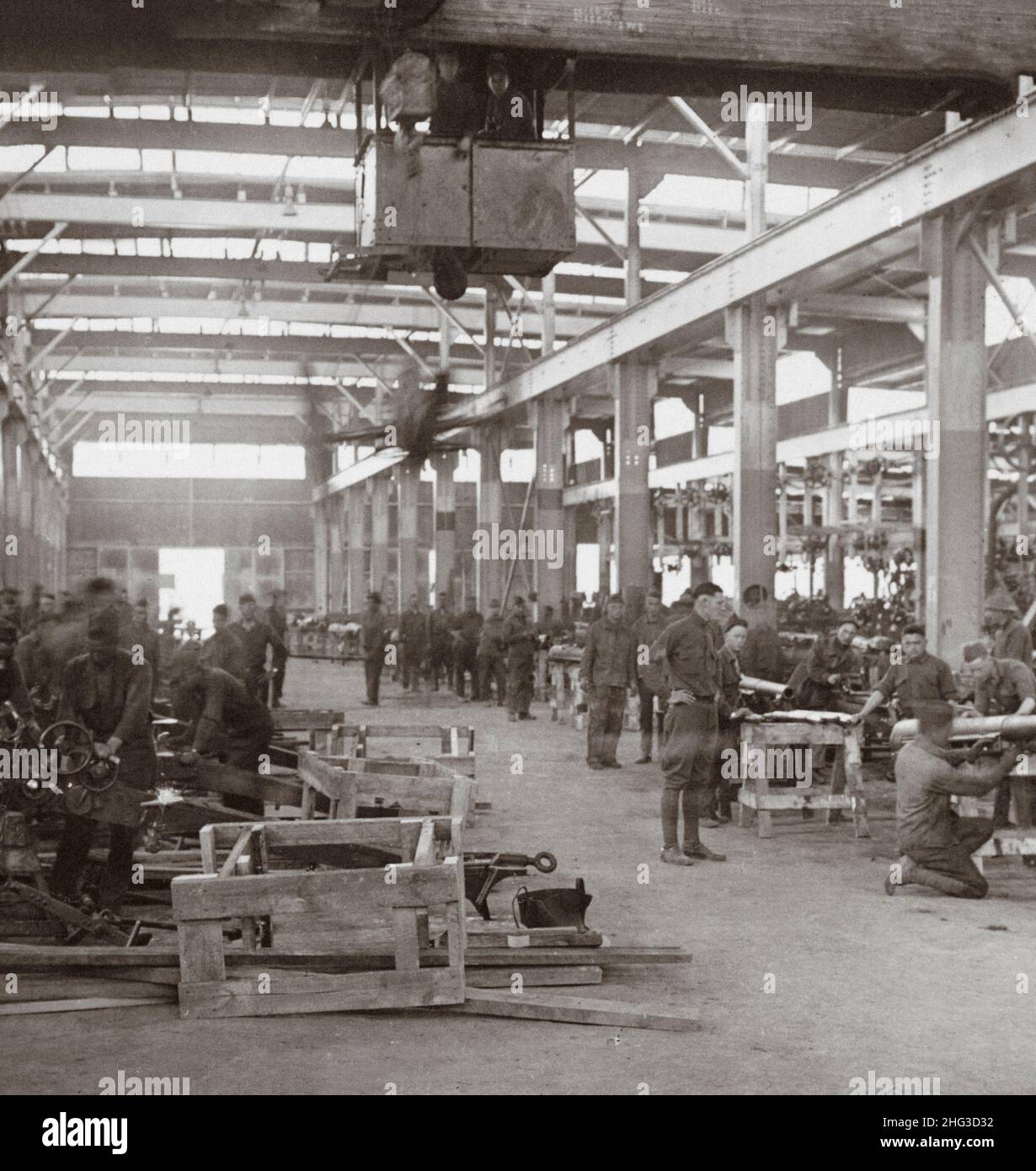 Foto d'epoca della prima Guerra Mondiale 1914-1918. Uno degli edifici delle officine di riparazione di ordigni americane a Mehun-sur-Yevre, Francia Foto Stock