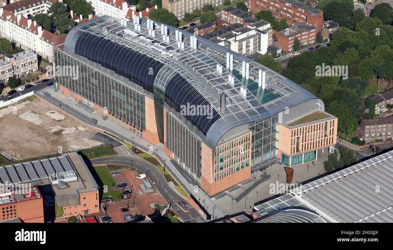 Vista aerea del Francis Crick Institute, vicino alla stazione St Pancras a Londra nord Foto Stock