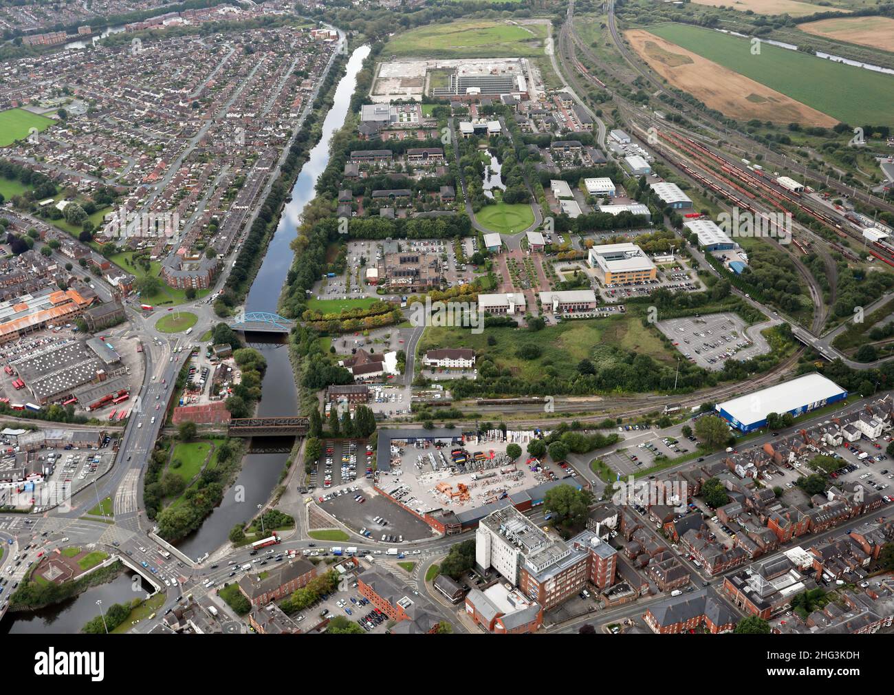 Vista aerea del parco commerciale Centre Park, a sud del centro di Warrington, Cheshire Foto Stock