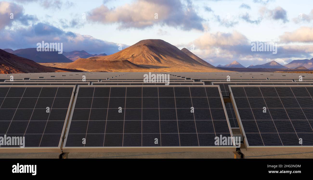 Enorme fattoria fotovoltaica nel deserto Foto Stock