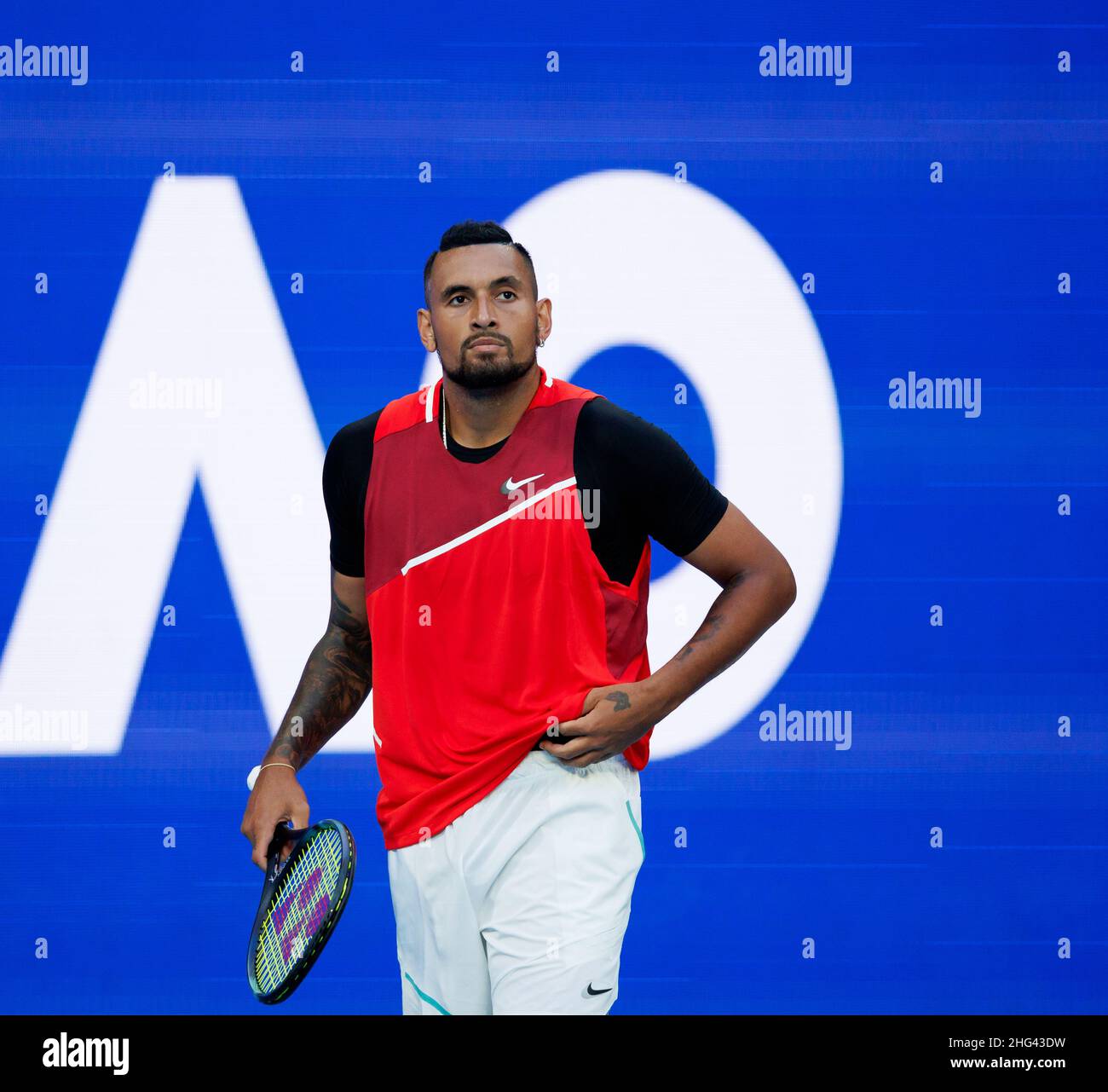 Melbourne, Australia. 18th Jan 2022. NICK KYRGIOS (AUS) in azione il giorno 2 all'Australian Open 2022 di martedì 2022 gennaio, Melbourne Park Credit: Corleve/Alamy Live News Foto Stock