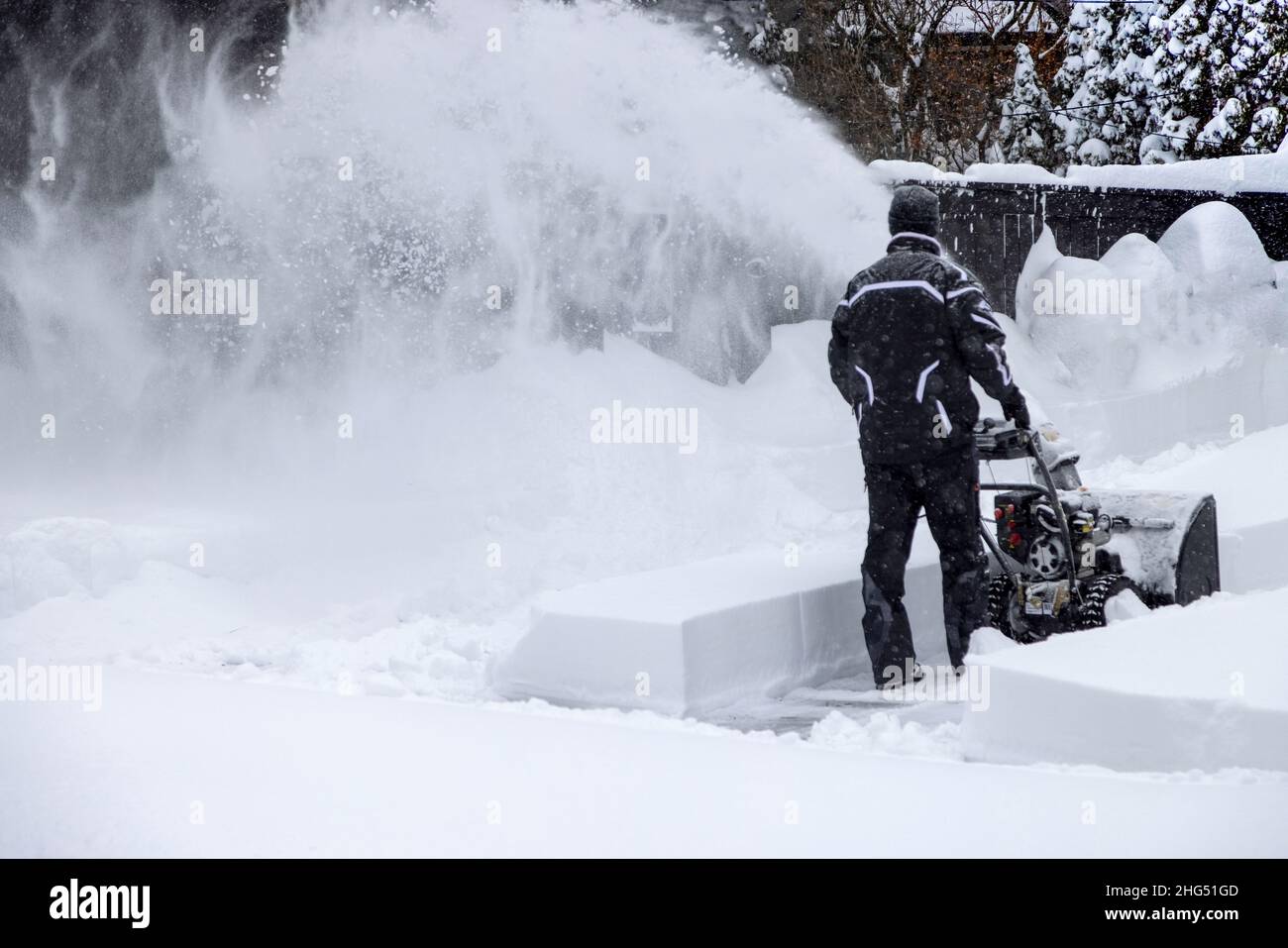 Toronto, Nord America, pulizia della neve e rimozione della neve delle strade dopo la tempesta di neve Blizzard che ha causato ritardi nei trasporti pubblici, cancellazione dei voli, blocchi stradali e ritardi nelle scuole. Foto Stock