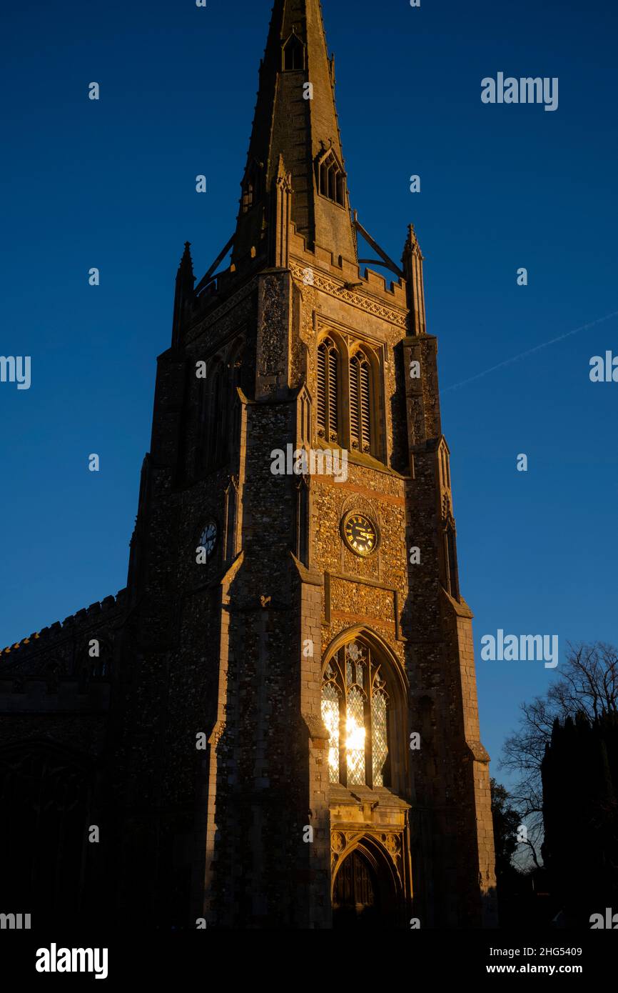 Thaxted Essex Inghilterra Gennaio 2022 Chiesa di Thaxted con luce solare invernale. Foto Stock