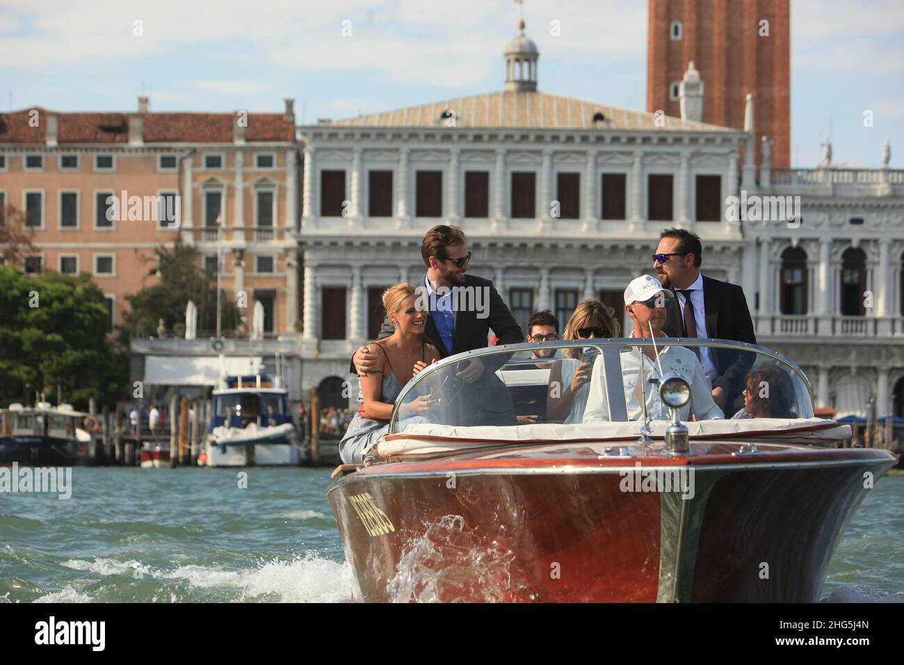 Michelle Hizinker e Tommaso Trussardi arrivano a Venezia il 2 settembre 2016. MVS) Foto Stock