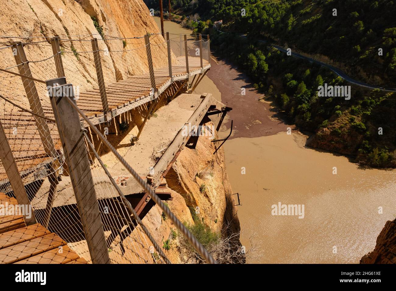 Pista sospesa pericolosa di Caminito del Rey in Spagna Foto Stock